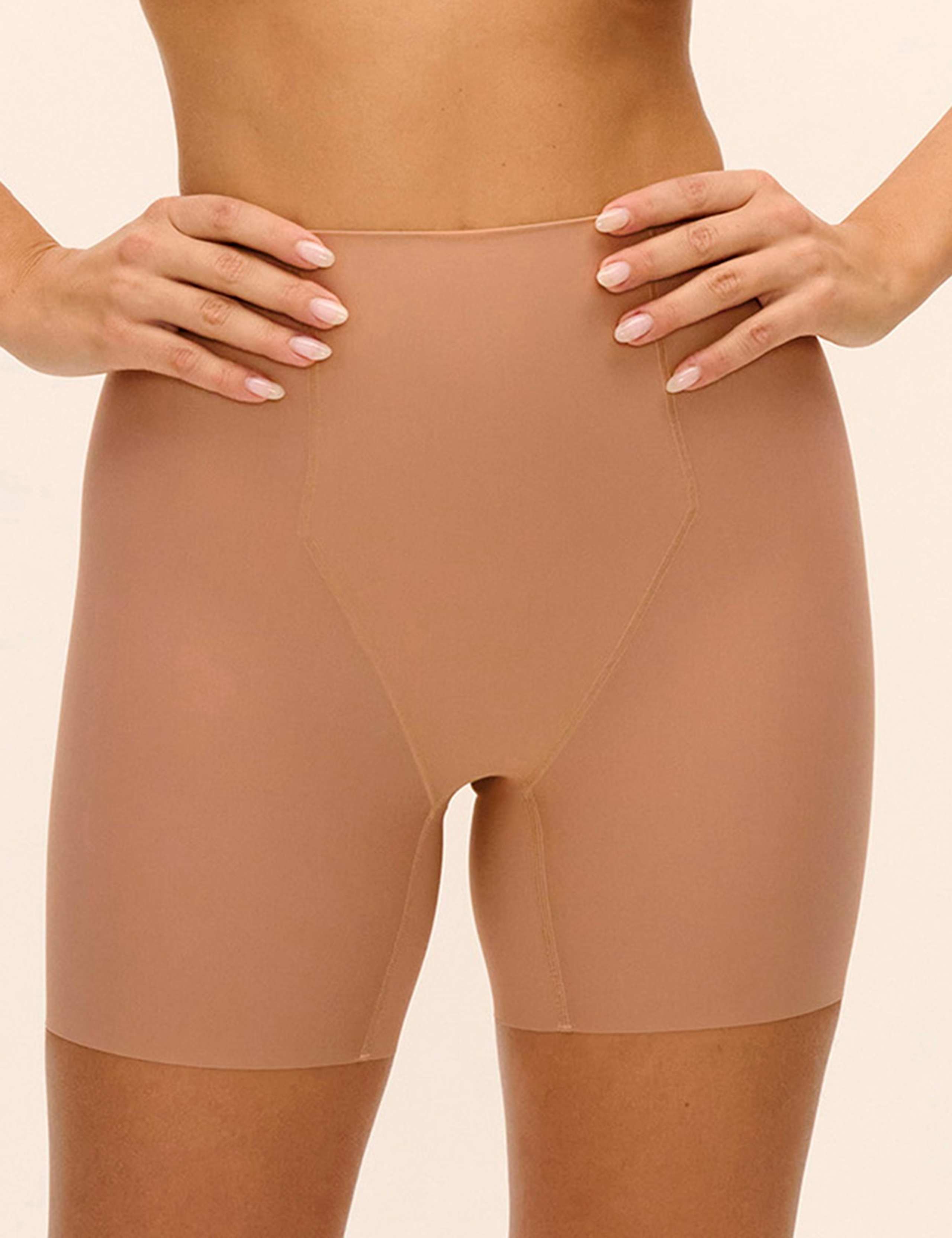 Flawless Firm Control Shaping Shorts
