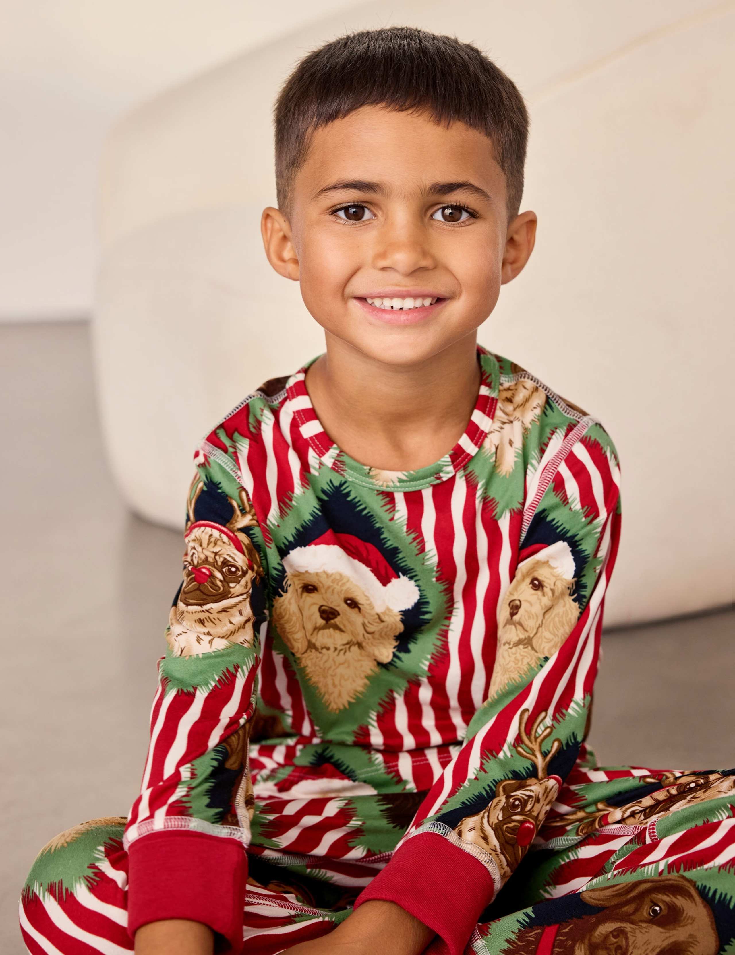 Family Christmas Dog Print
Pyjama Set (6-16 Yrs)
