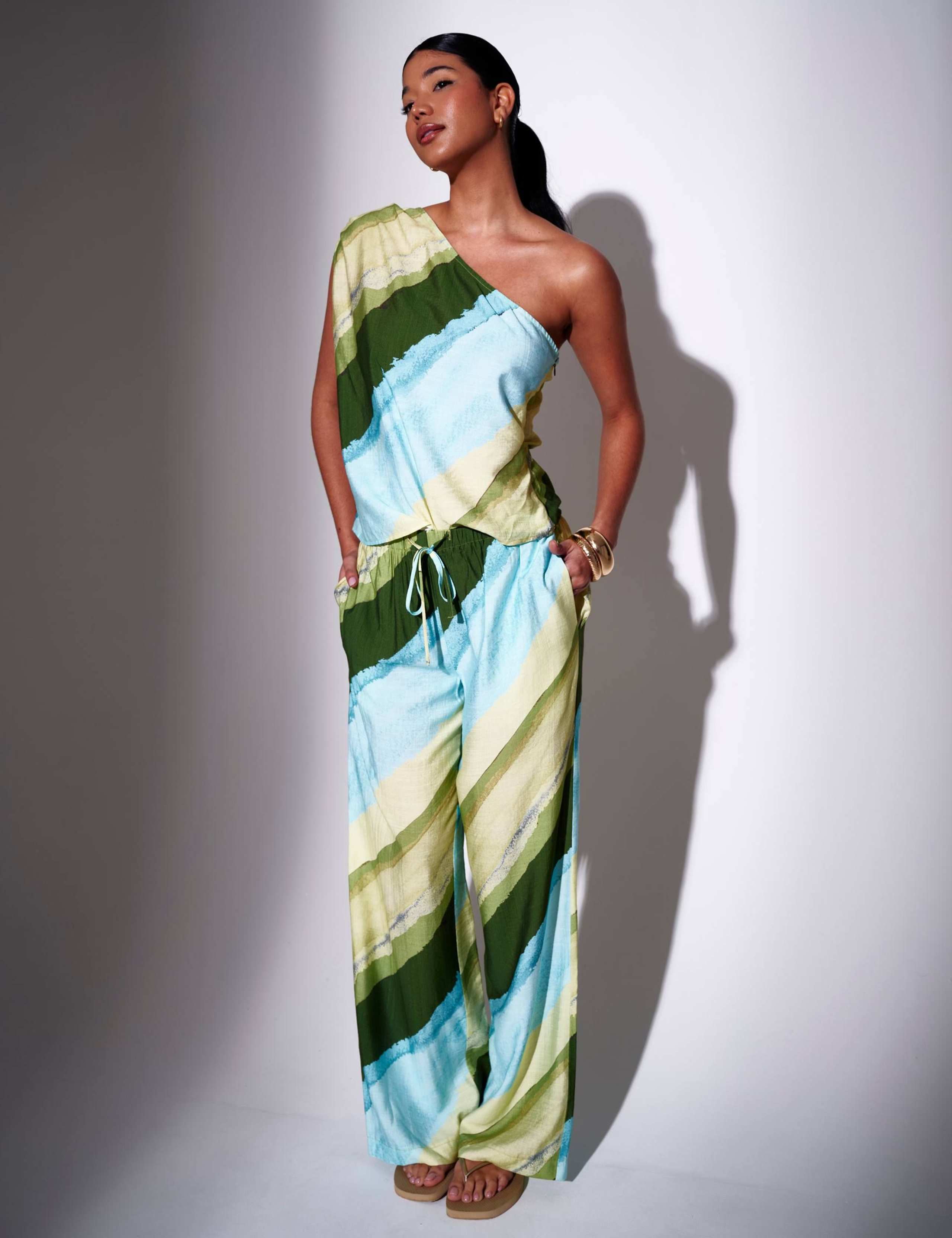 Asymmetric Striped One Shoulder Top