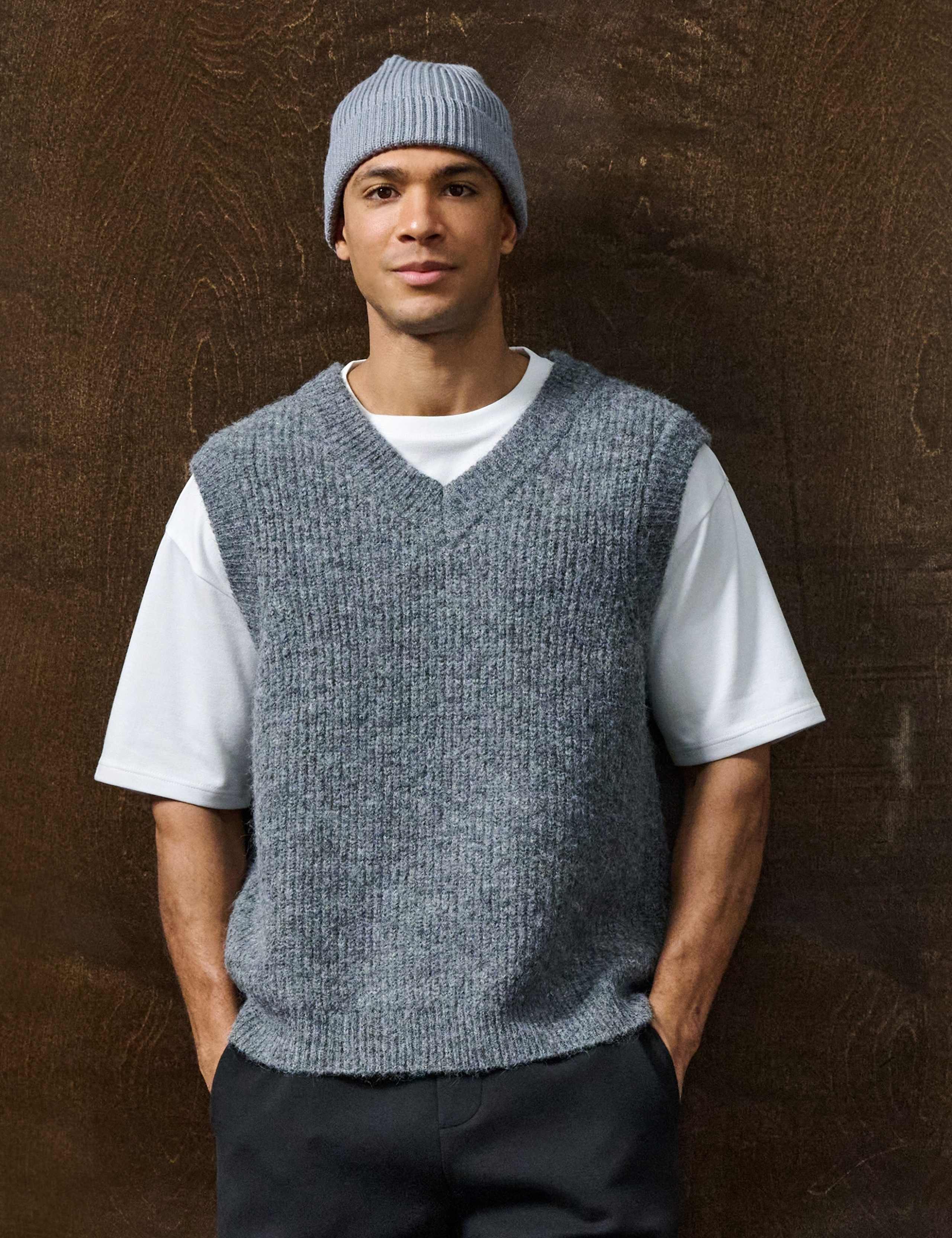 V-Neck Knitted Vest