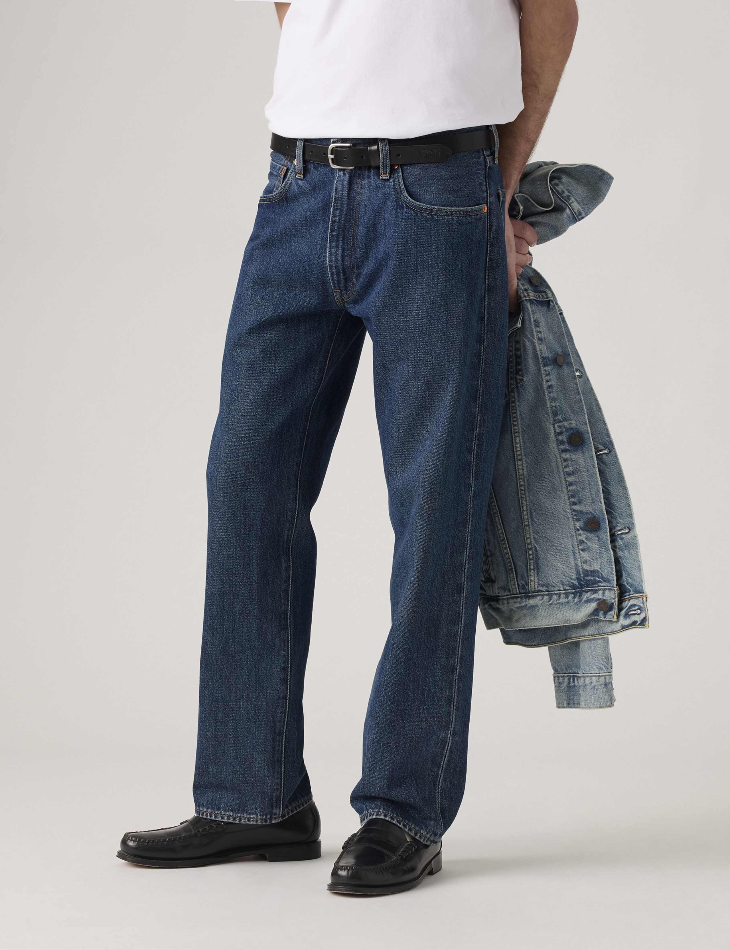 555 Relaxed Straight Leg 5 Pocket Jeans