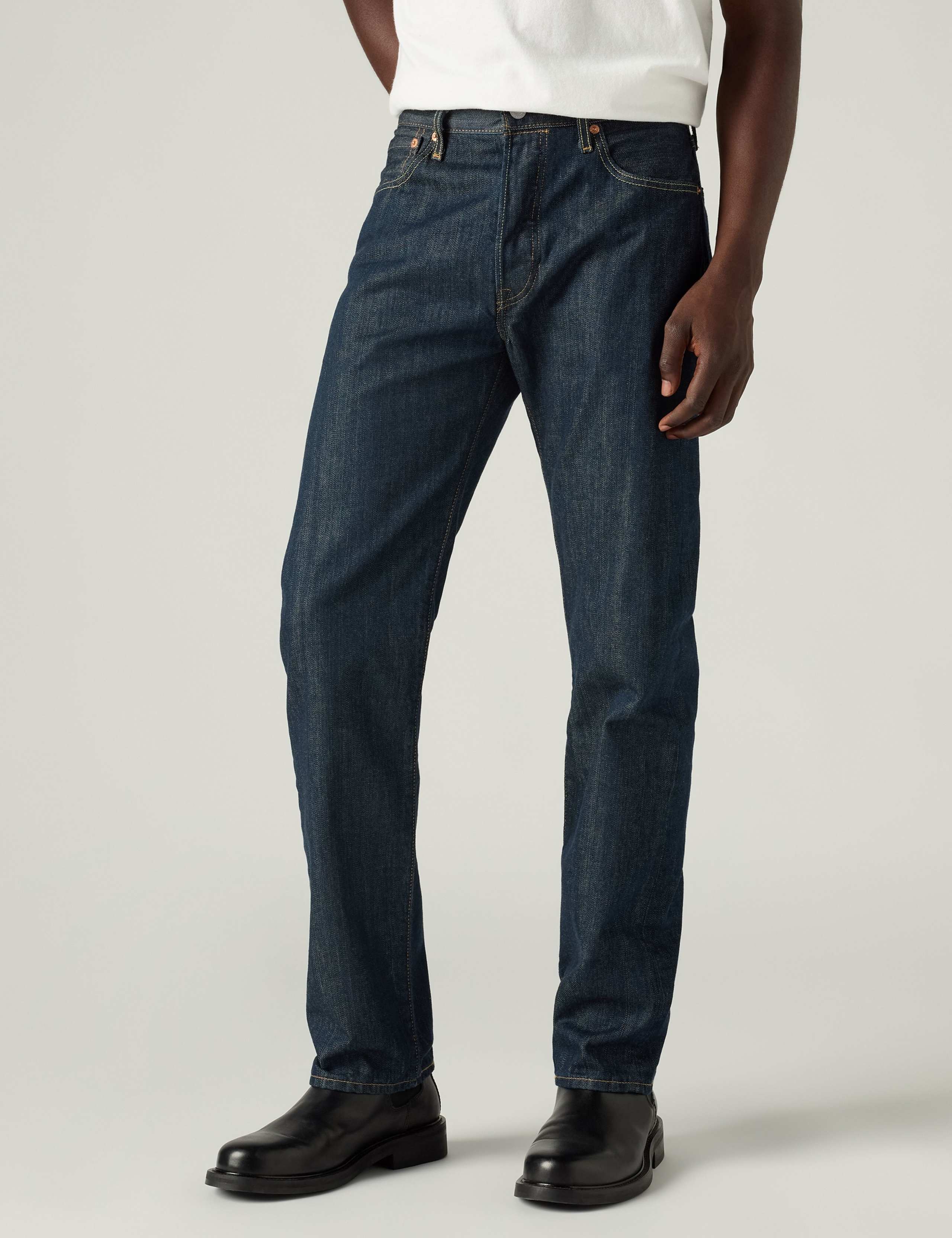 501® Straight Fit Jeans