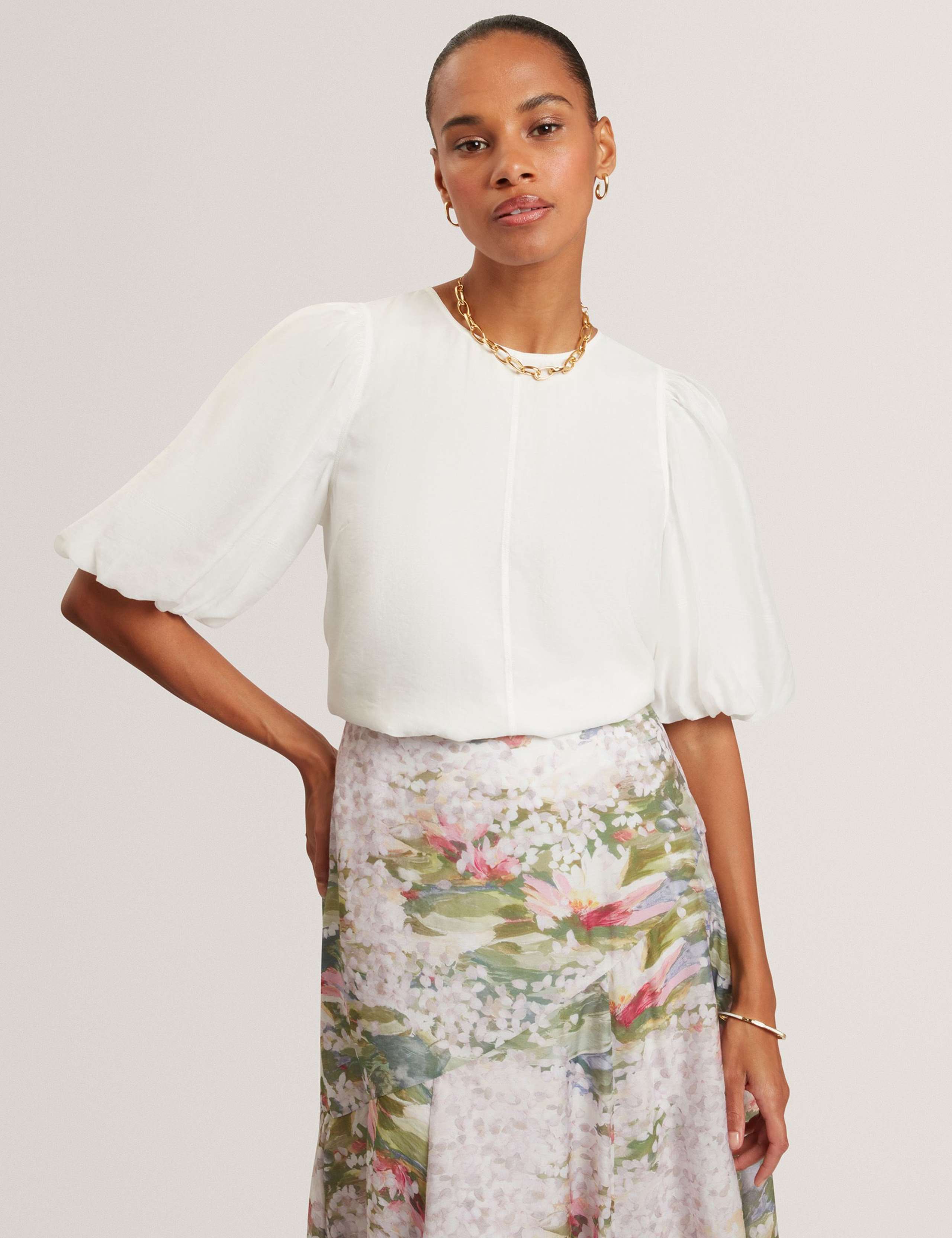 Lyocell Rich Puff Sleeve Top