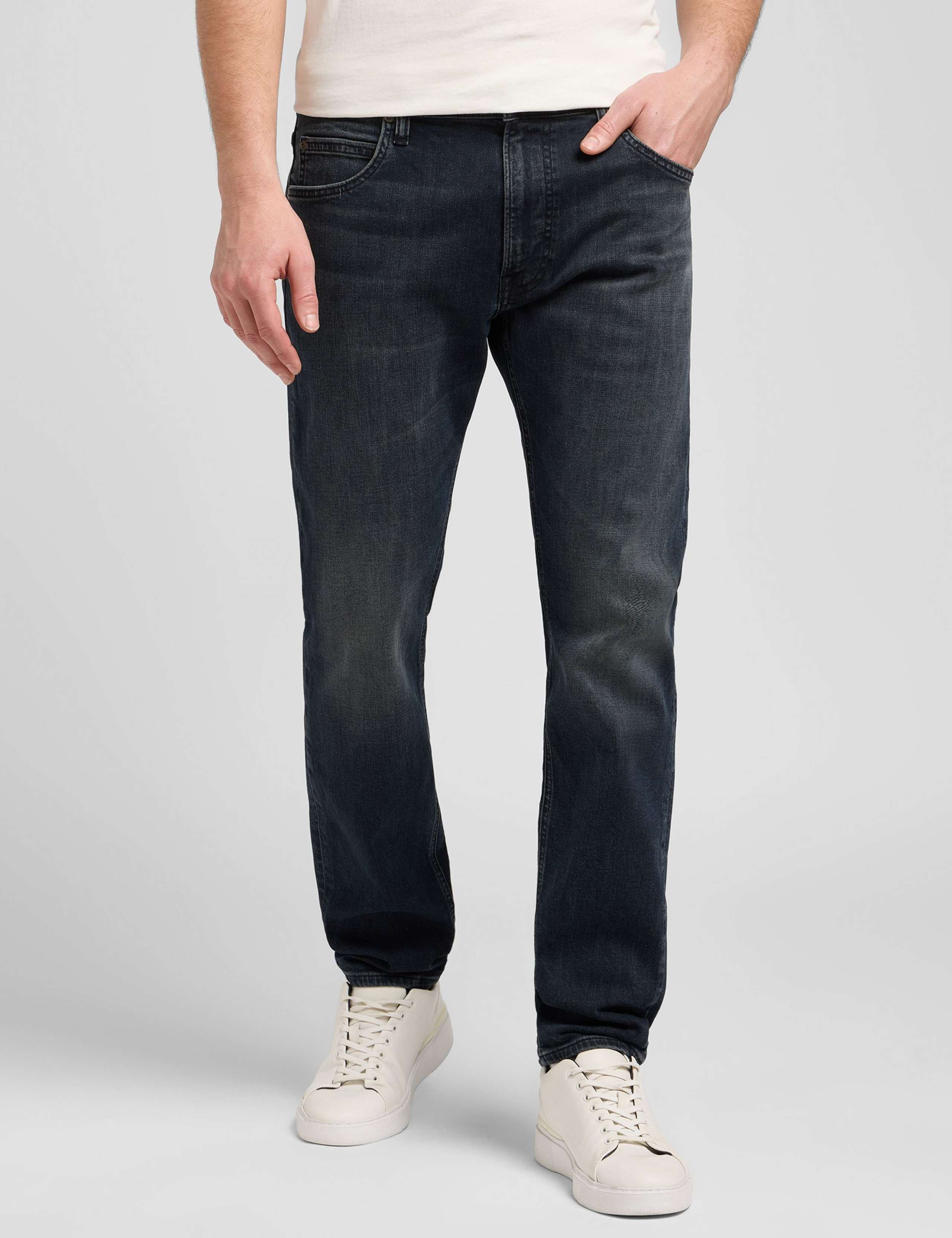 Daren Straight Fit 5 Pocket Jeans