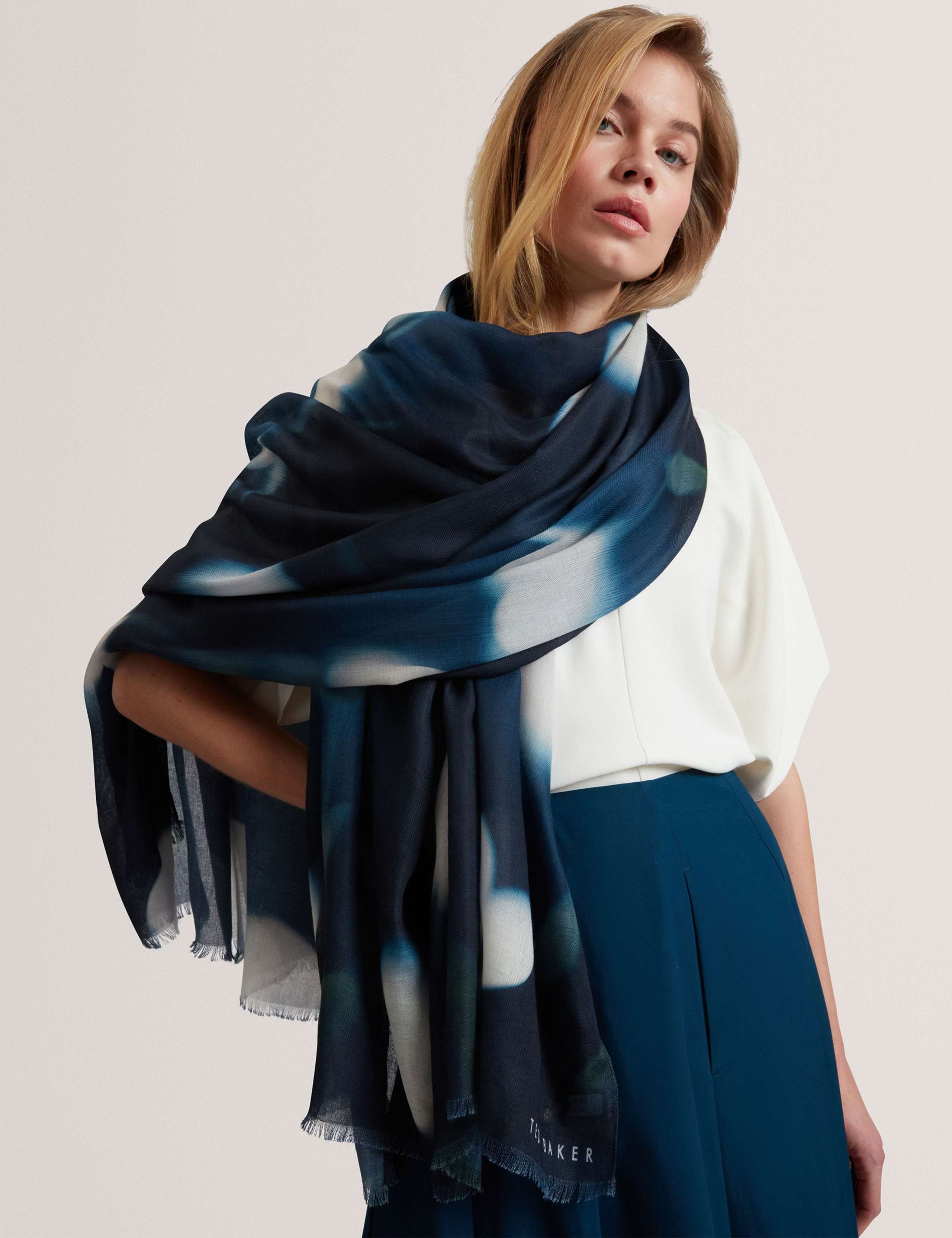 Woven Floral Fringed Scarf