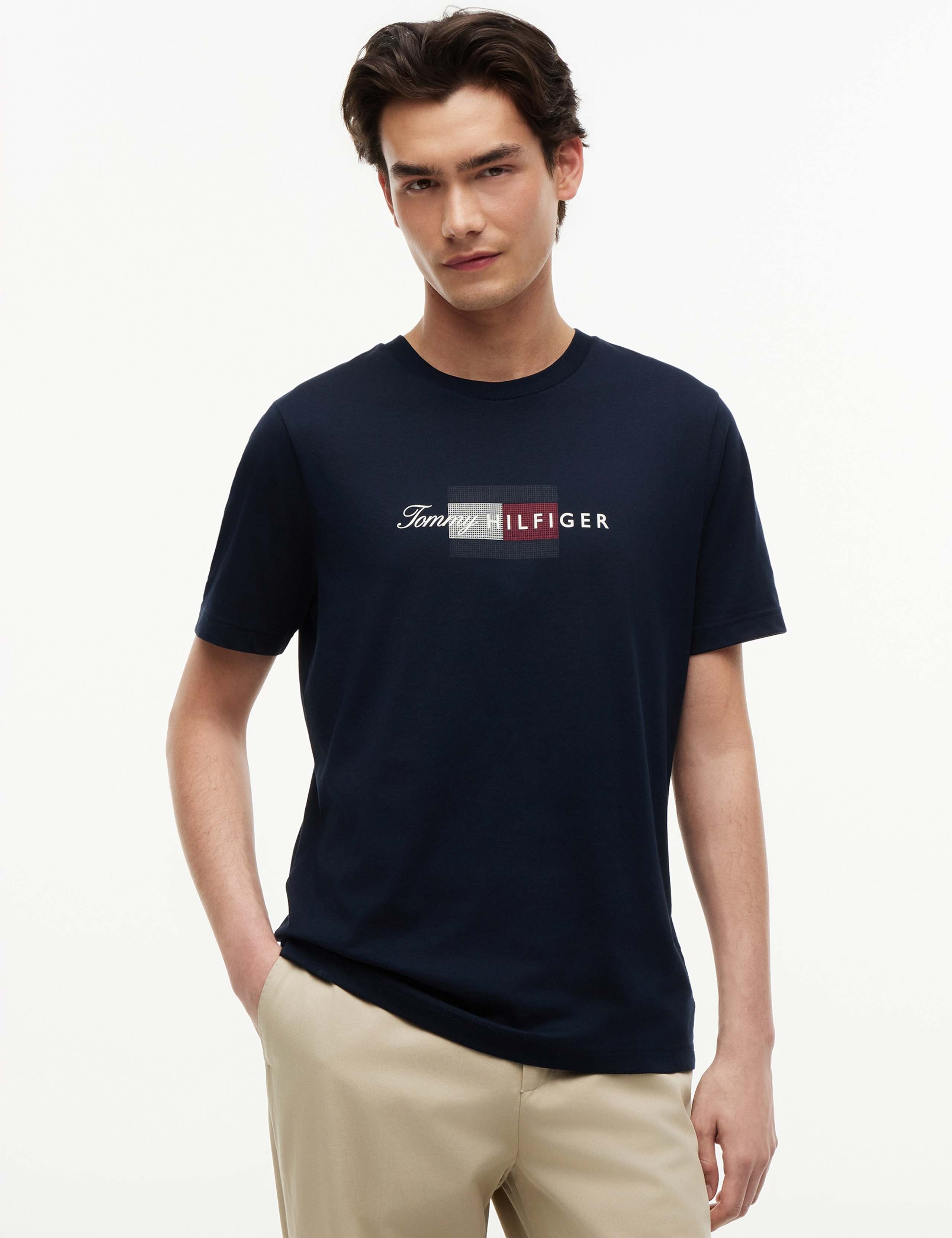 Pure Cotton Script Flag Crew Neck T-Shirt