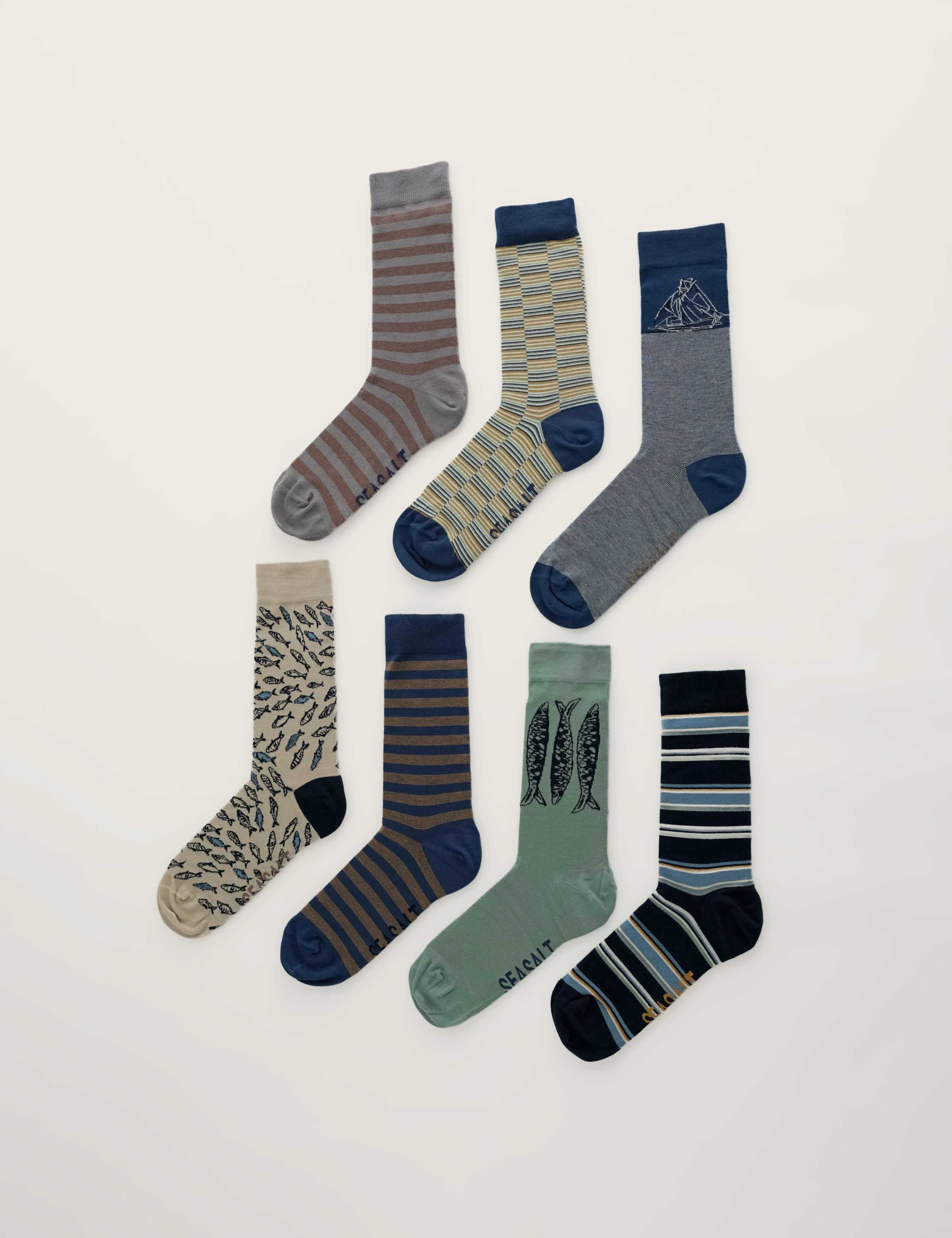 7 Pack Striped & Fish Socks Gift Box