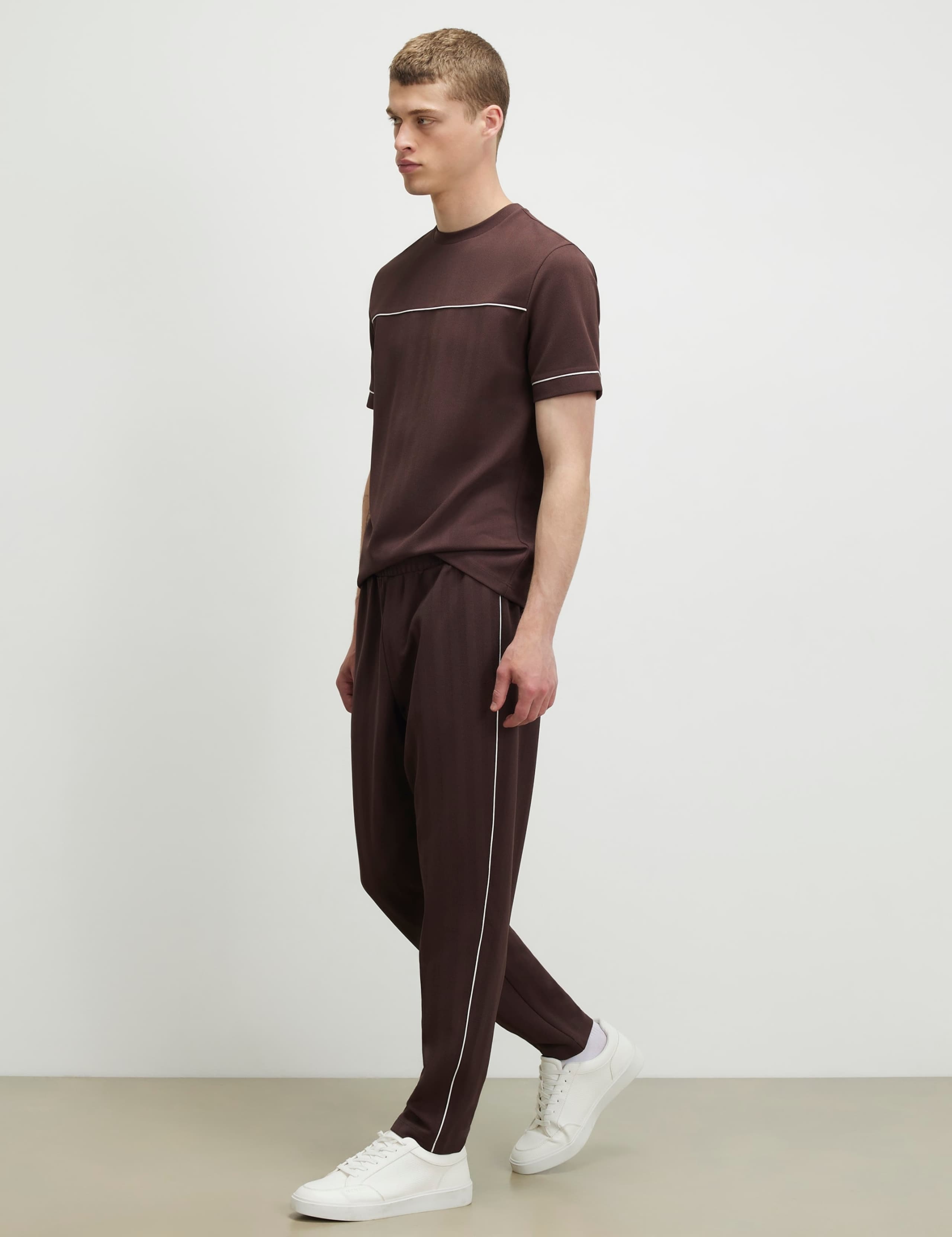 Textured Elasticated Waist Slim Fit Joggers