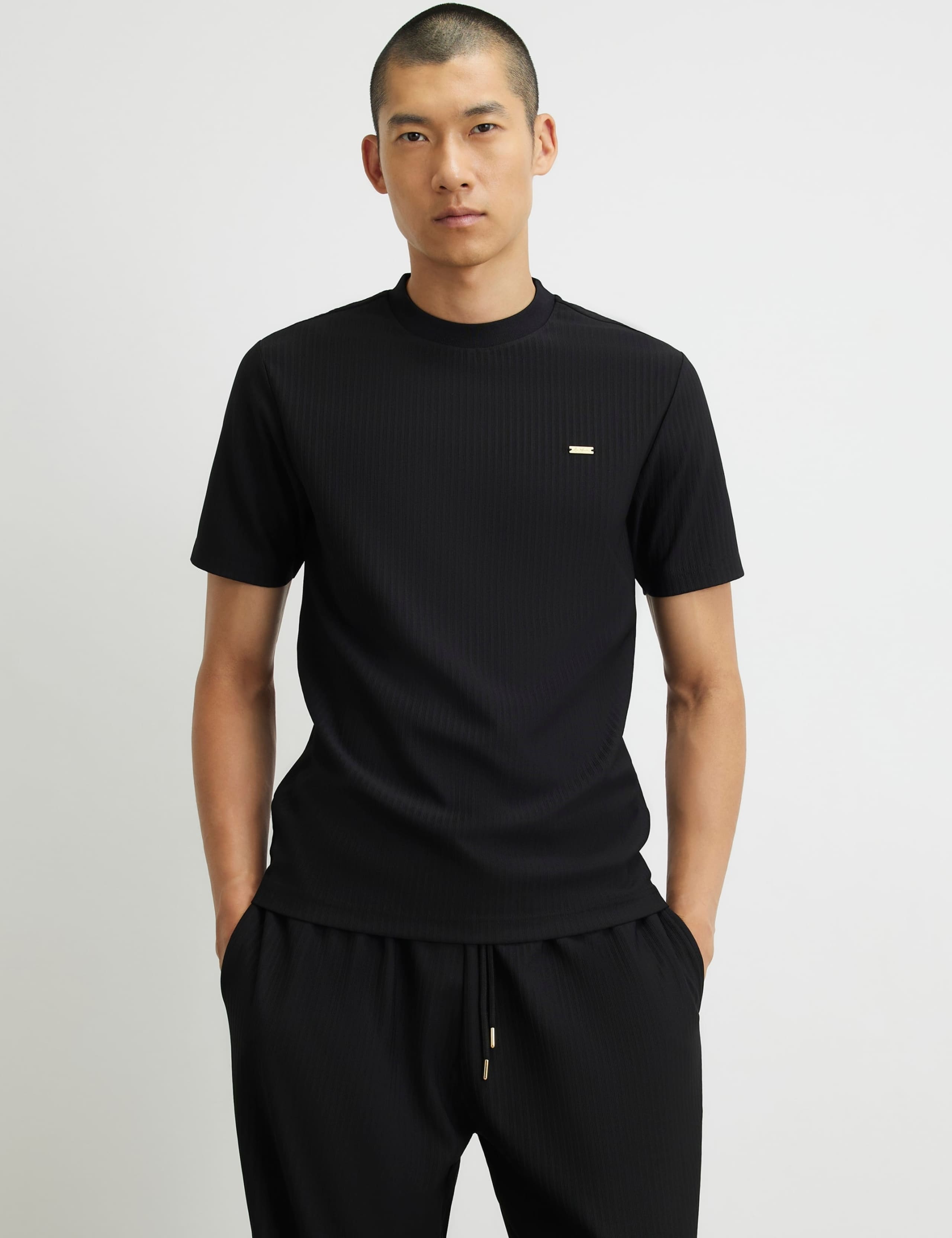 Slim Fit Textured Crew Neck Short Sleeve T-Shirt