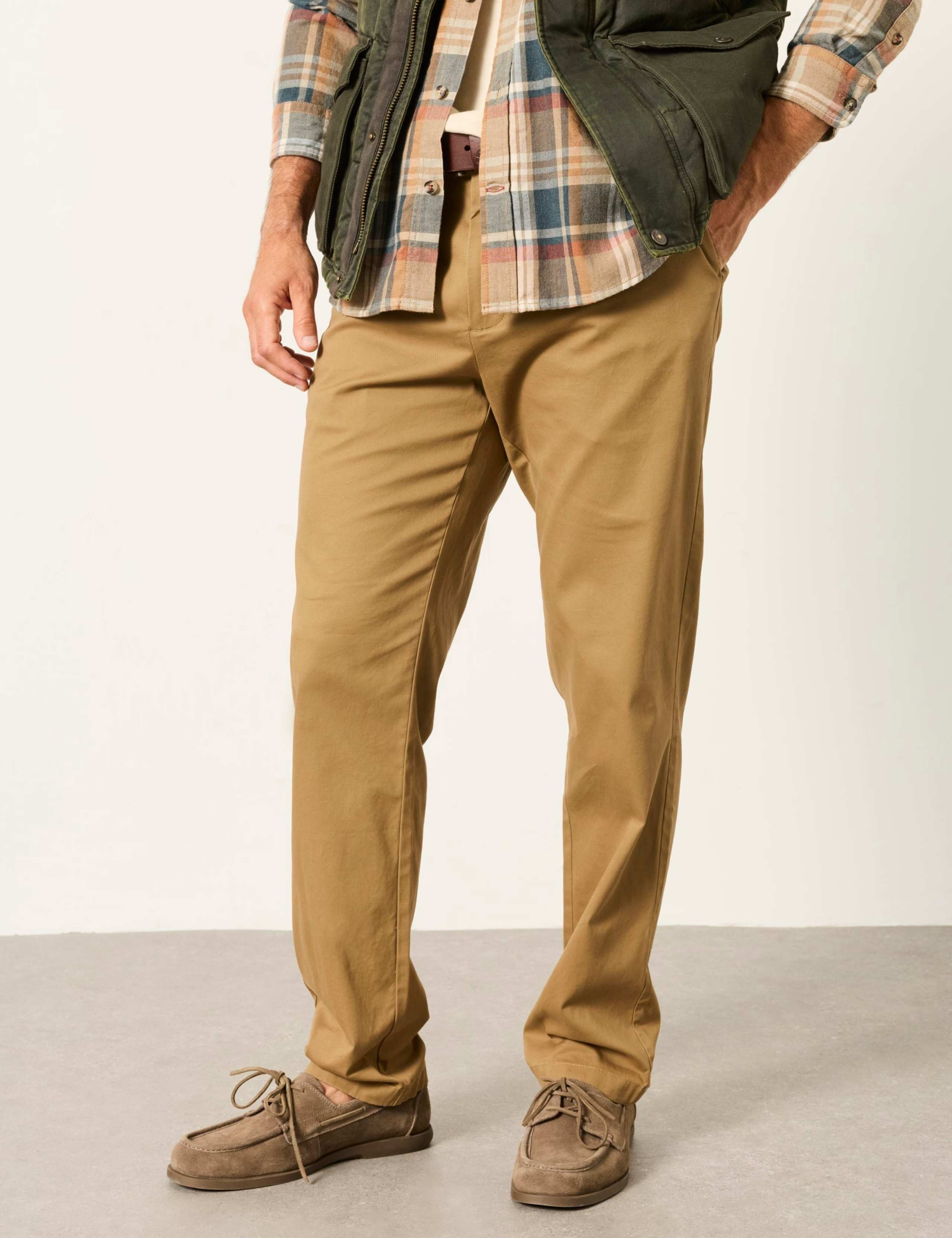 Regular Fit Stretch Chinos