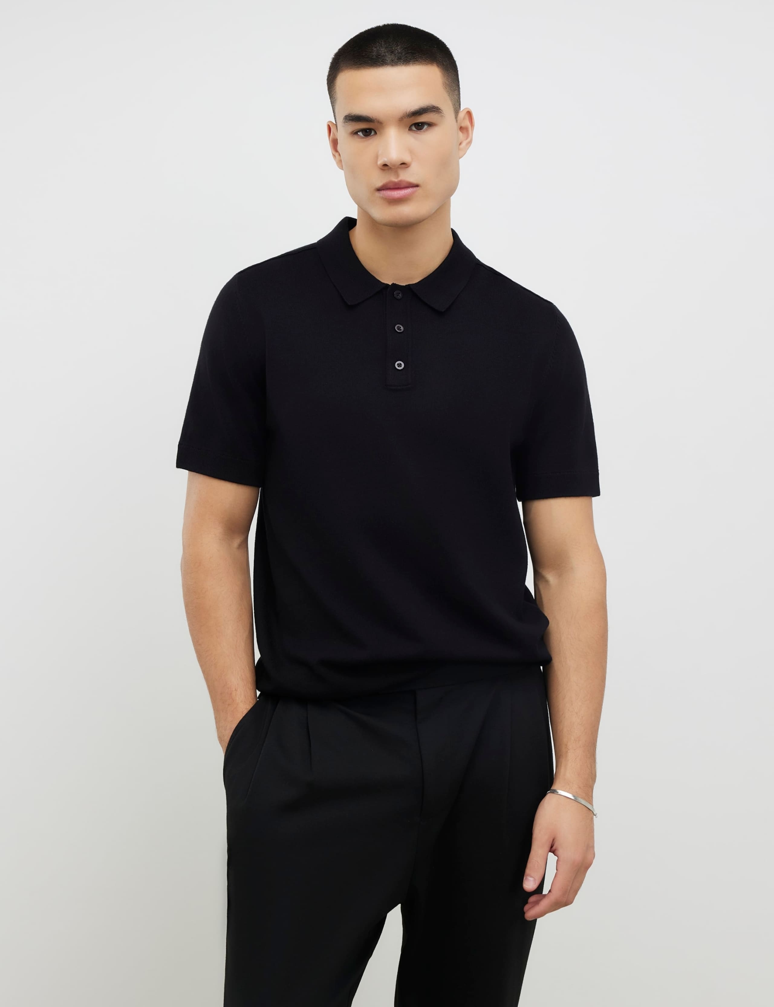 Short Sleeve Collared Neck Knitted Polo Shirt