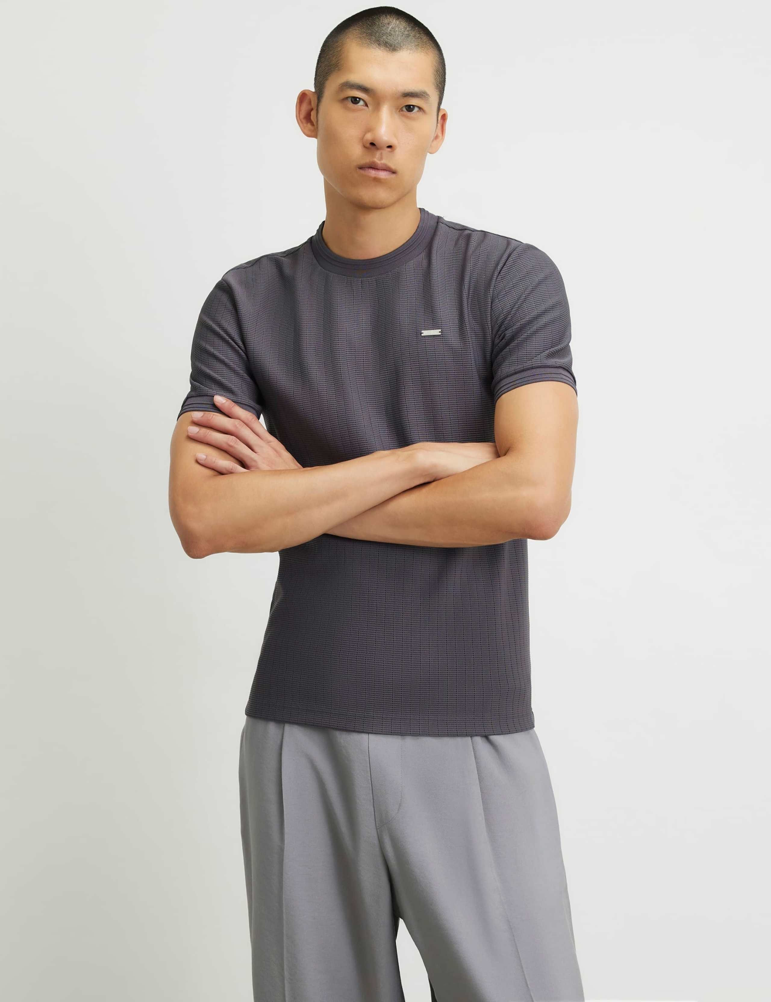 Slim Fit Textured Short Sleeve T-Shirt
