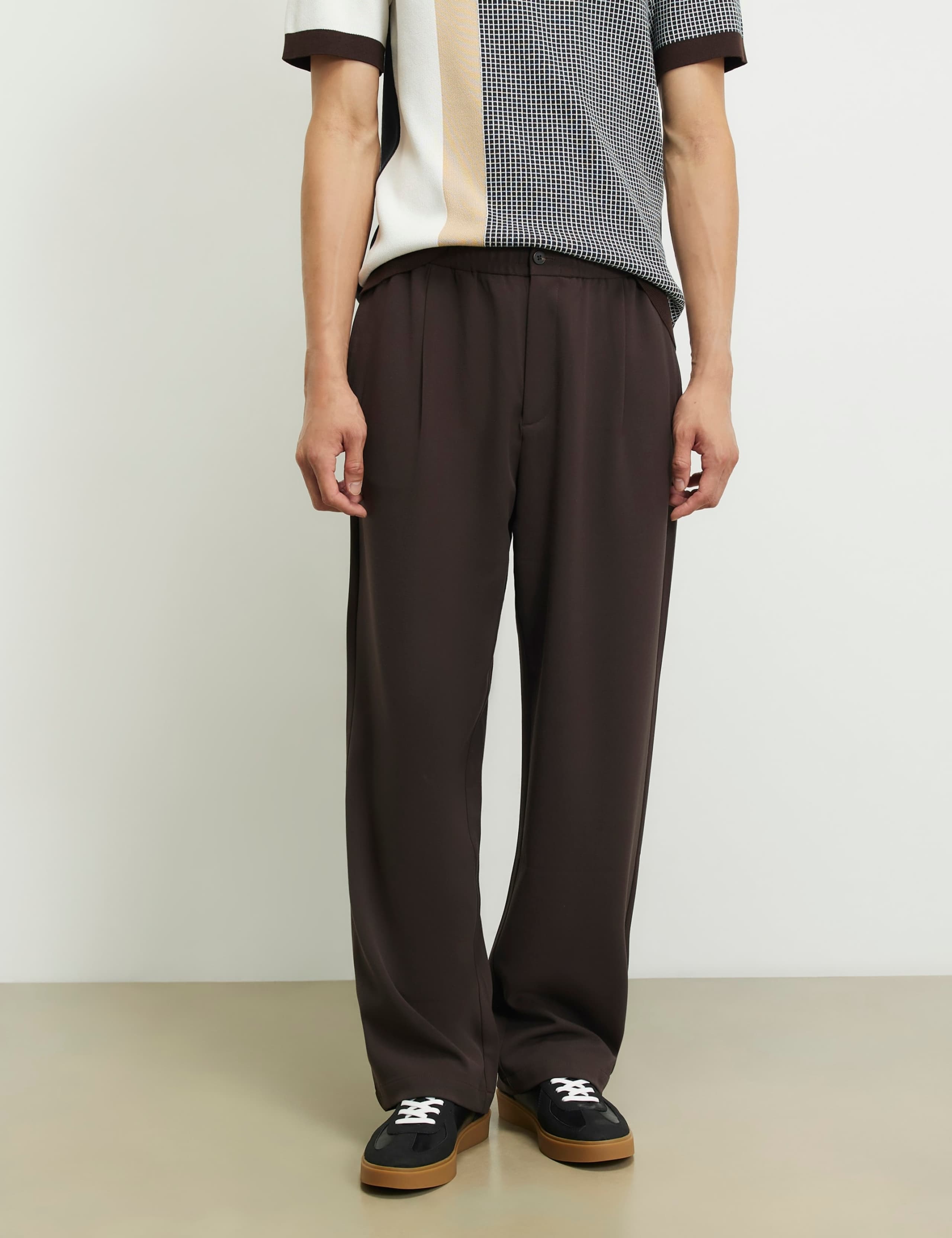 Loose Fit Lightweight Trousers