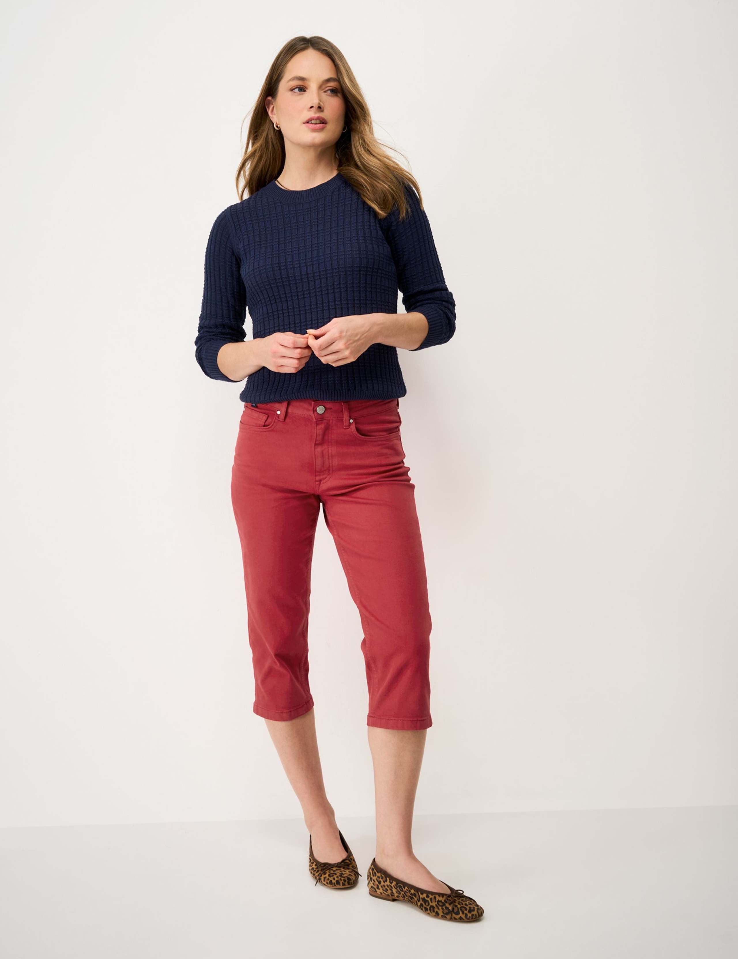 Mid Rise Slim Fit Cropped Jeans