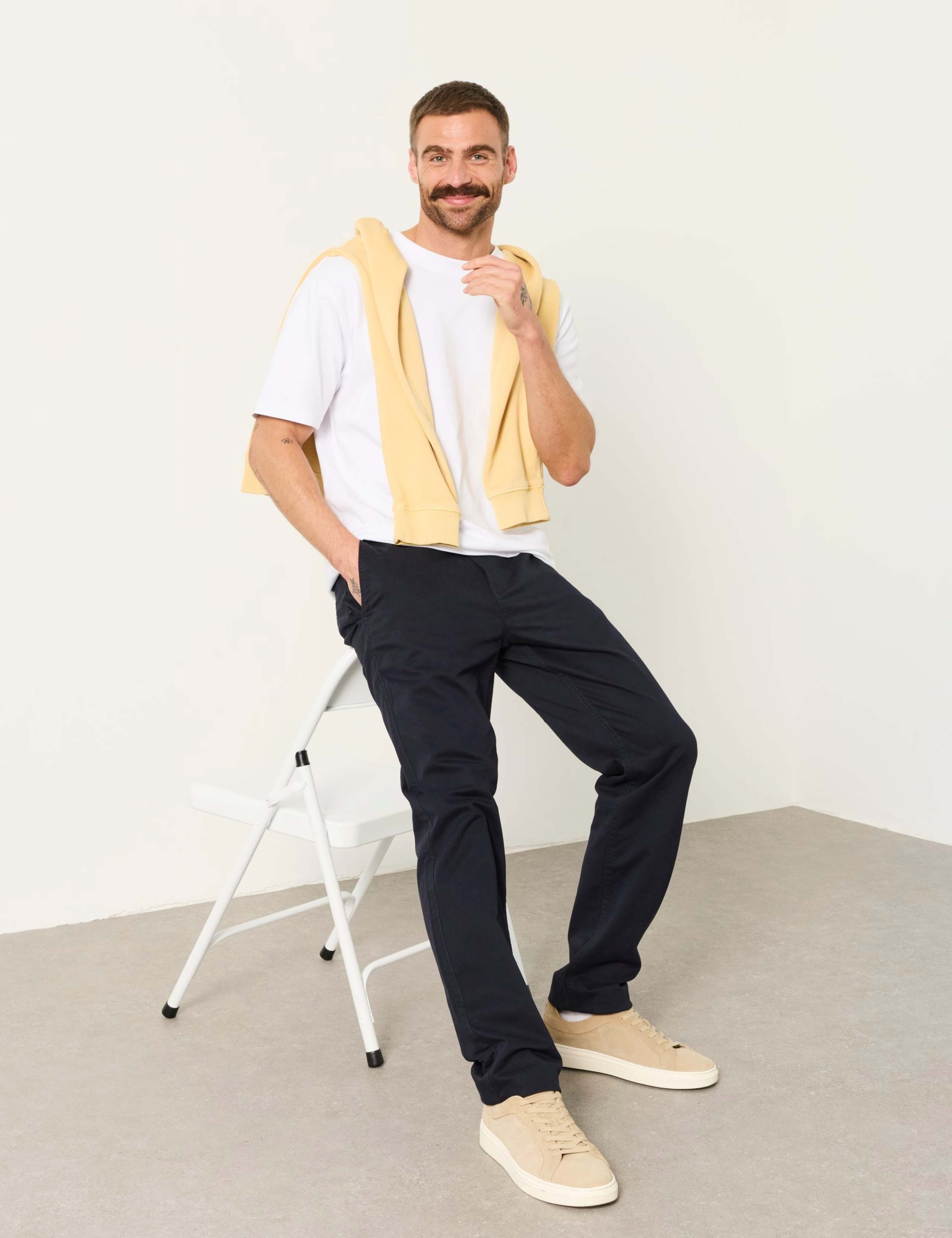 Regular Fit Chinos