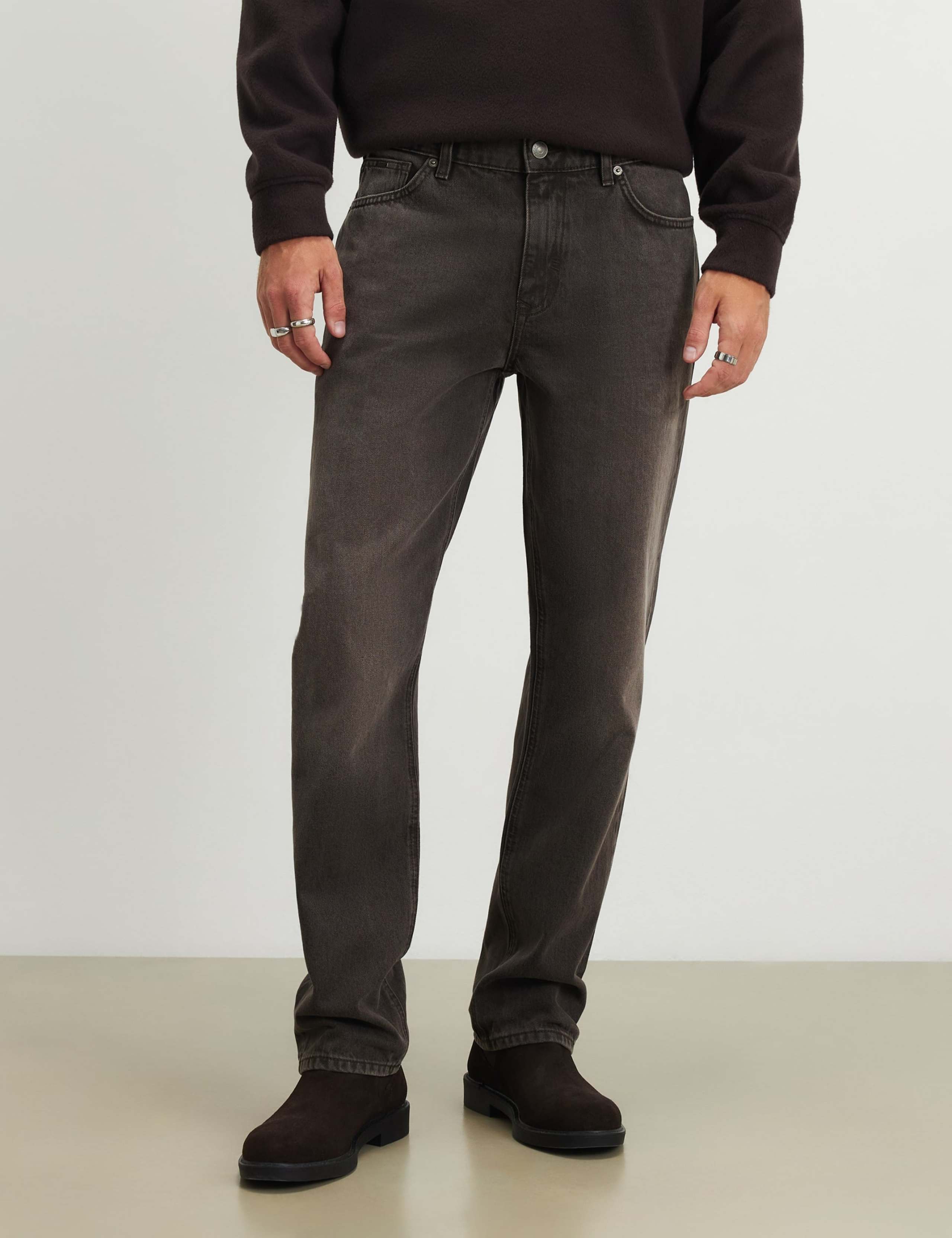 Straight Fit 5 Pocket Rigid Jeans