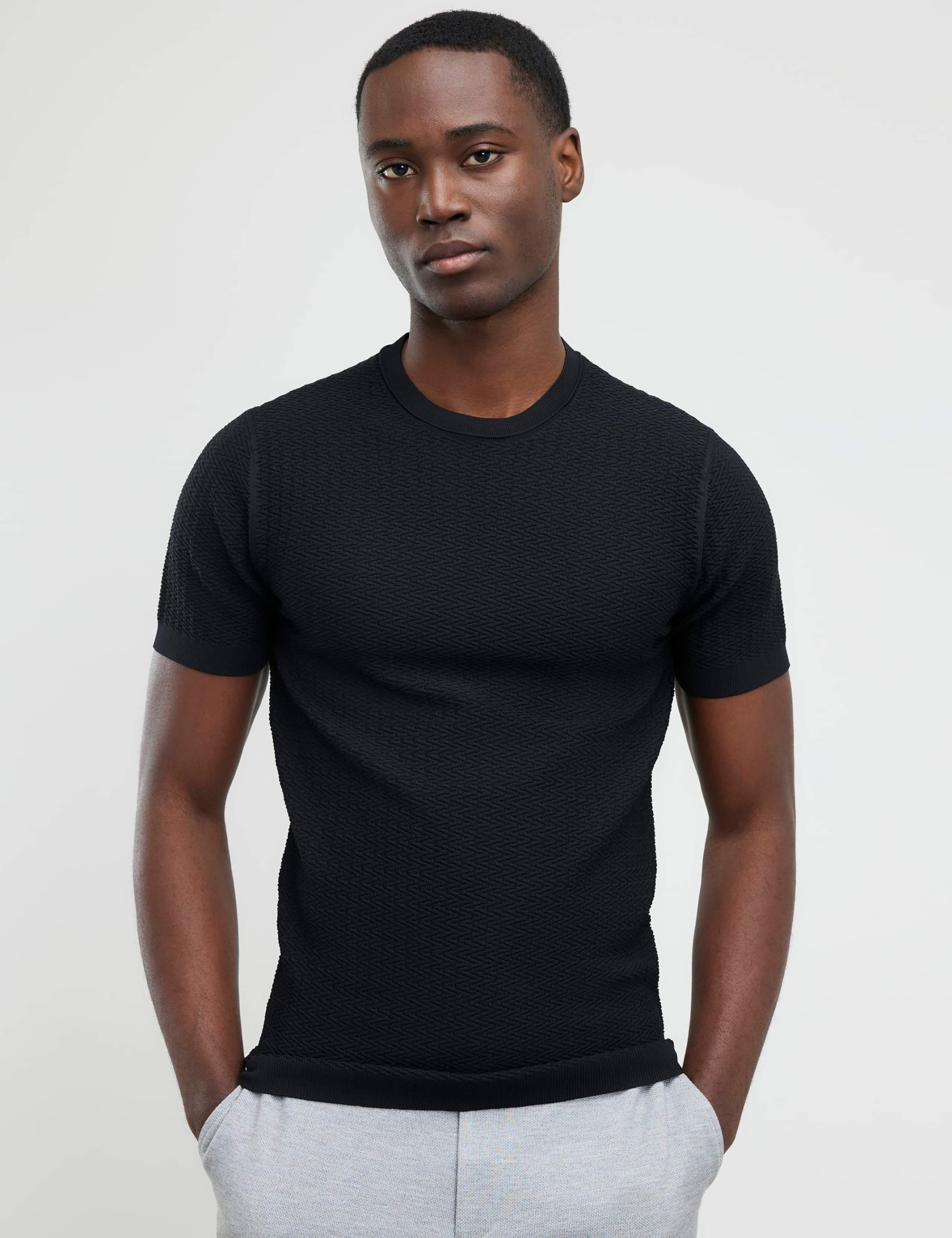 Zig-Zag Textured T-Shirt