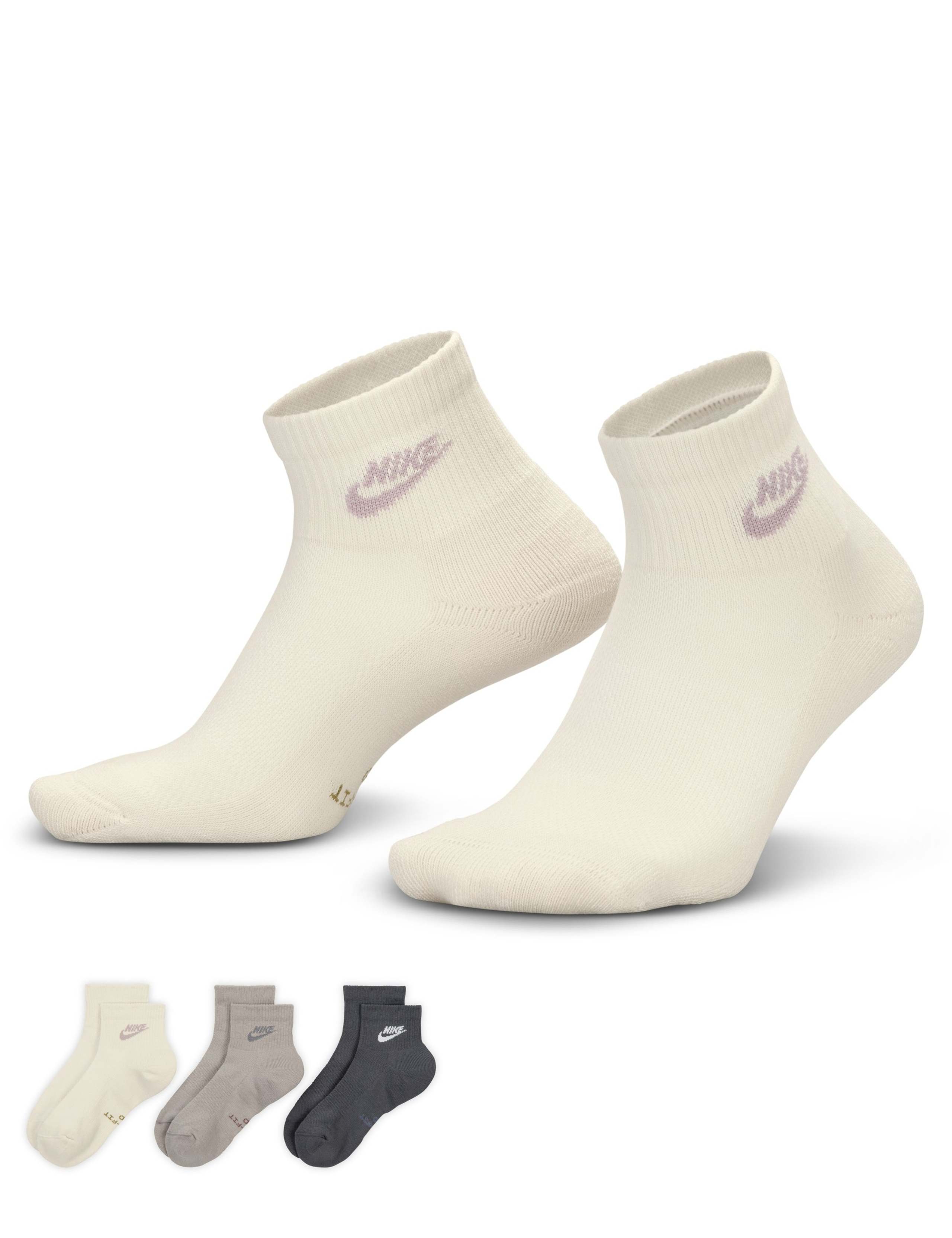 3 Pack Cotton Rich Ankle High Socks