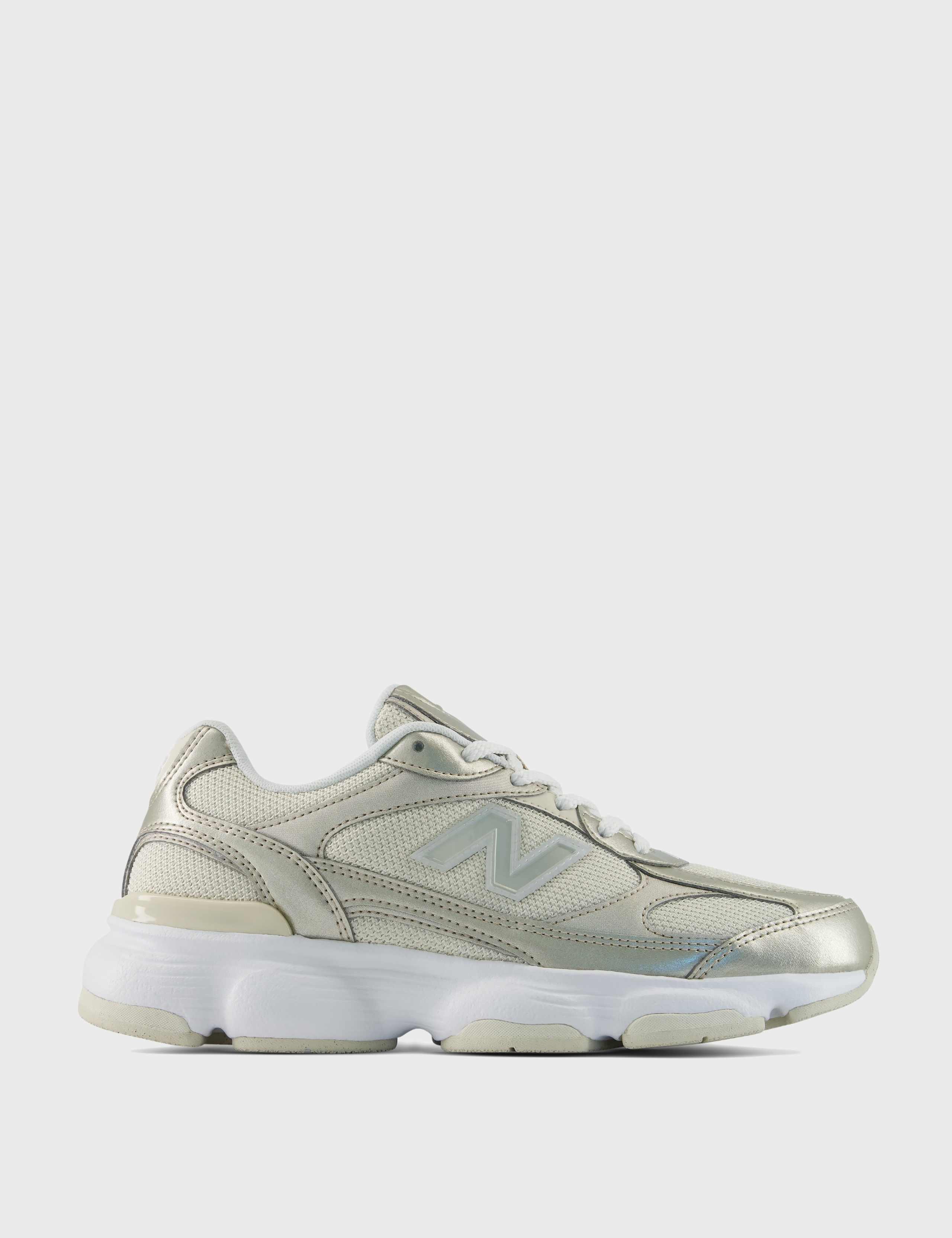 603 Trainers With Suede Accents