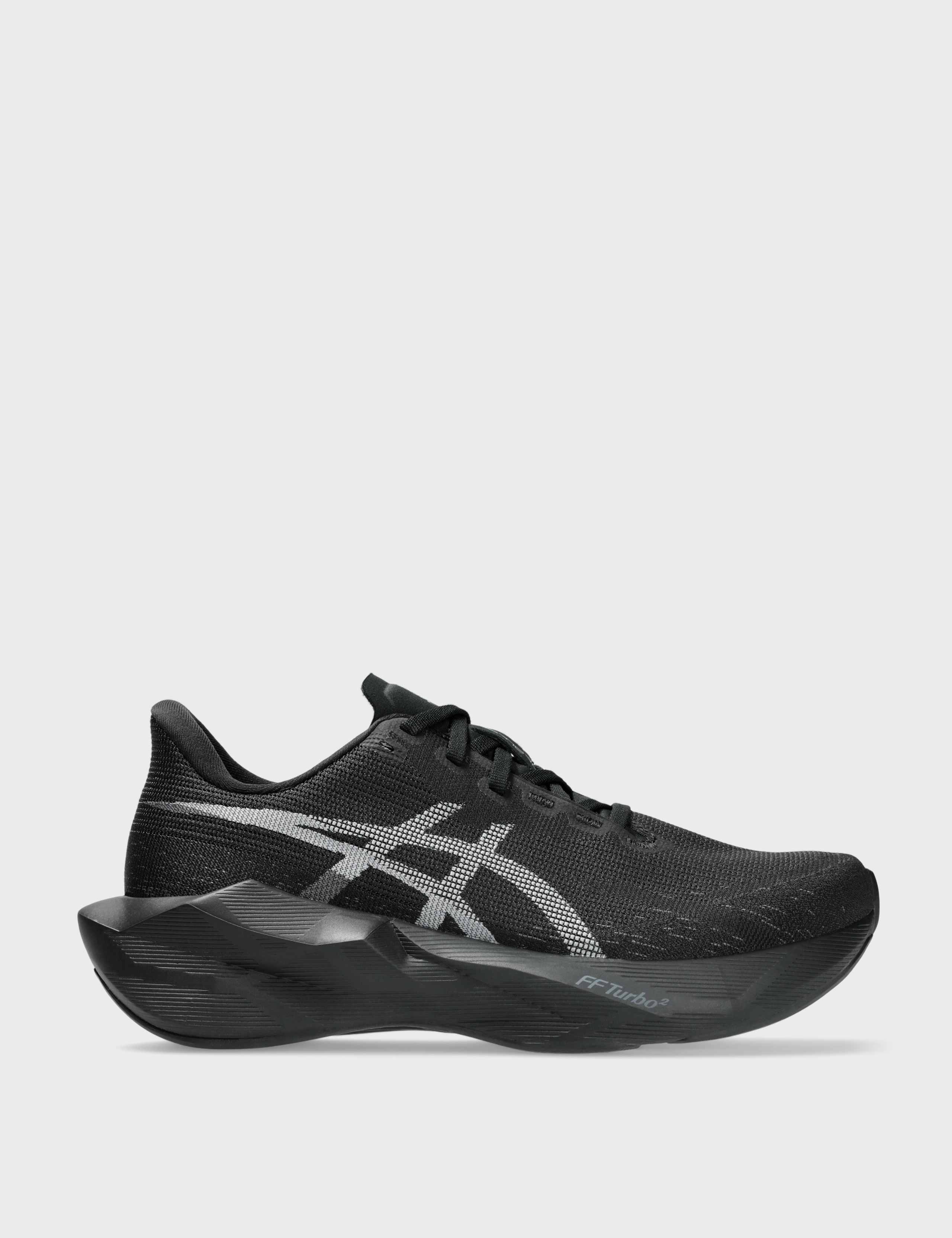 Novablast 6 Running Trainers