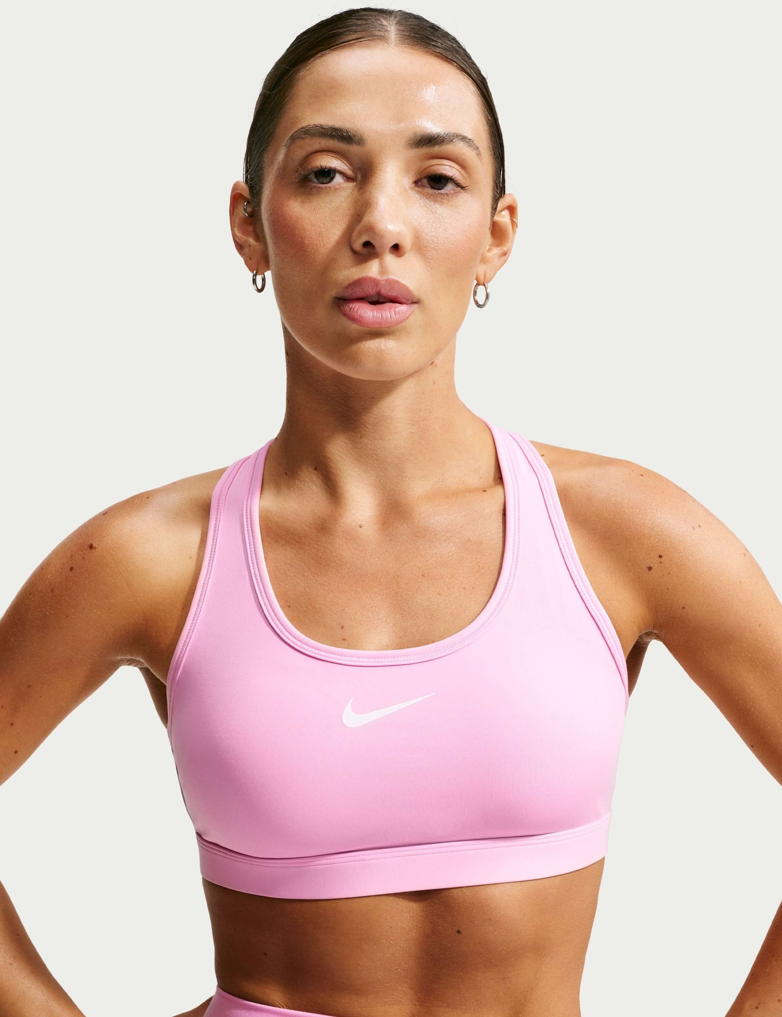 Swoosh Medium Support Sports Bra