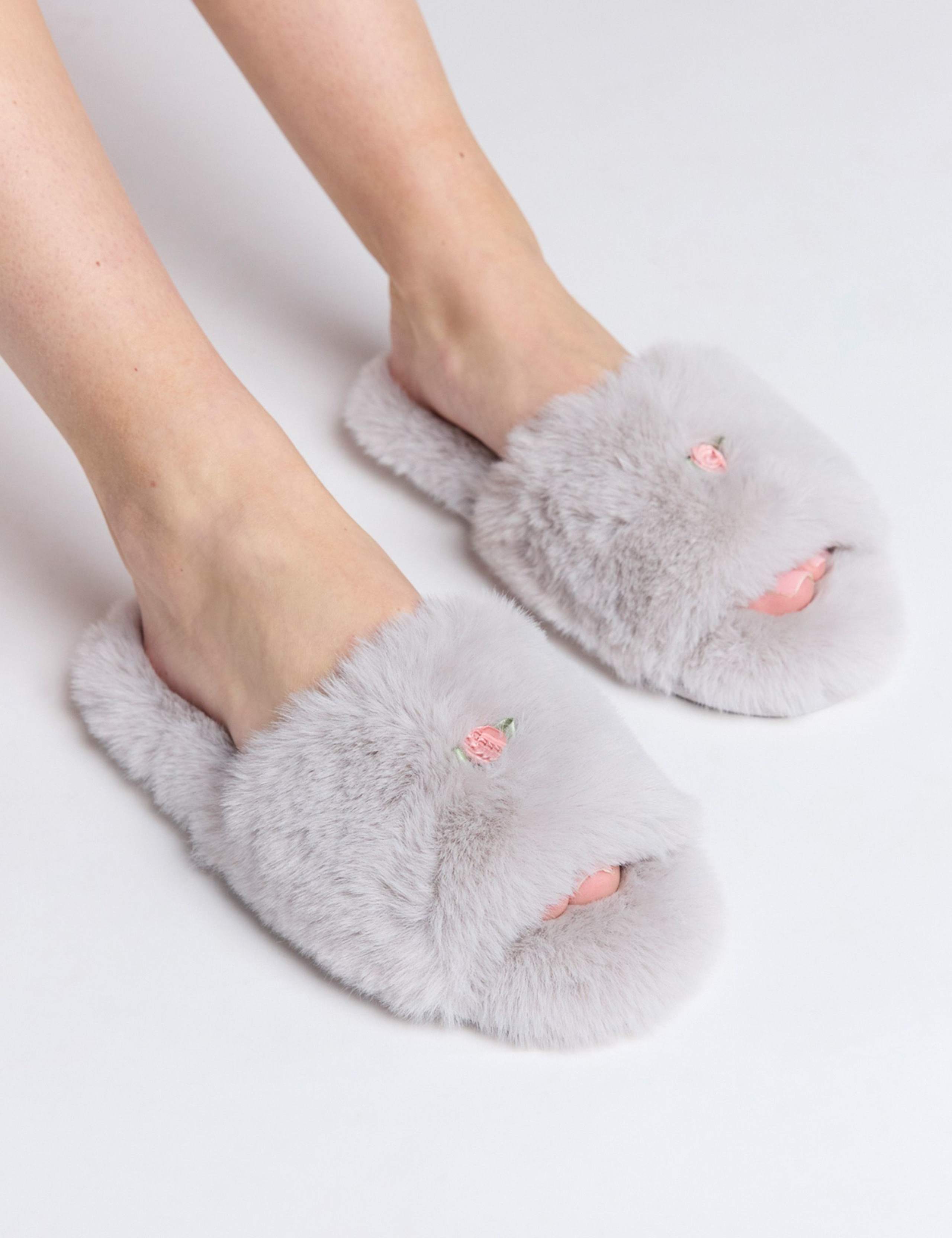 Faux Fur Rosebud Slider Slippers