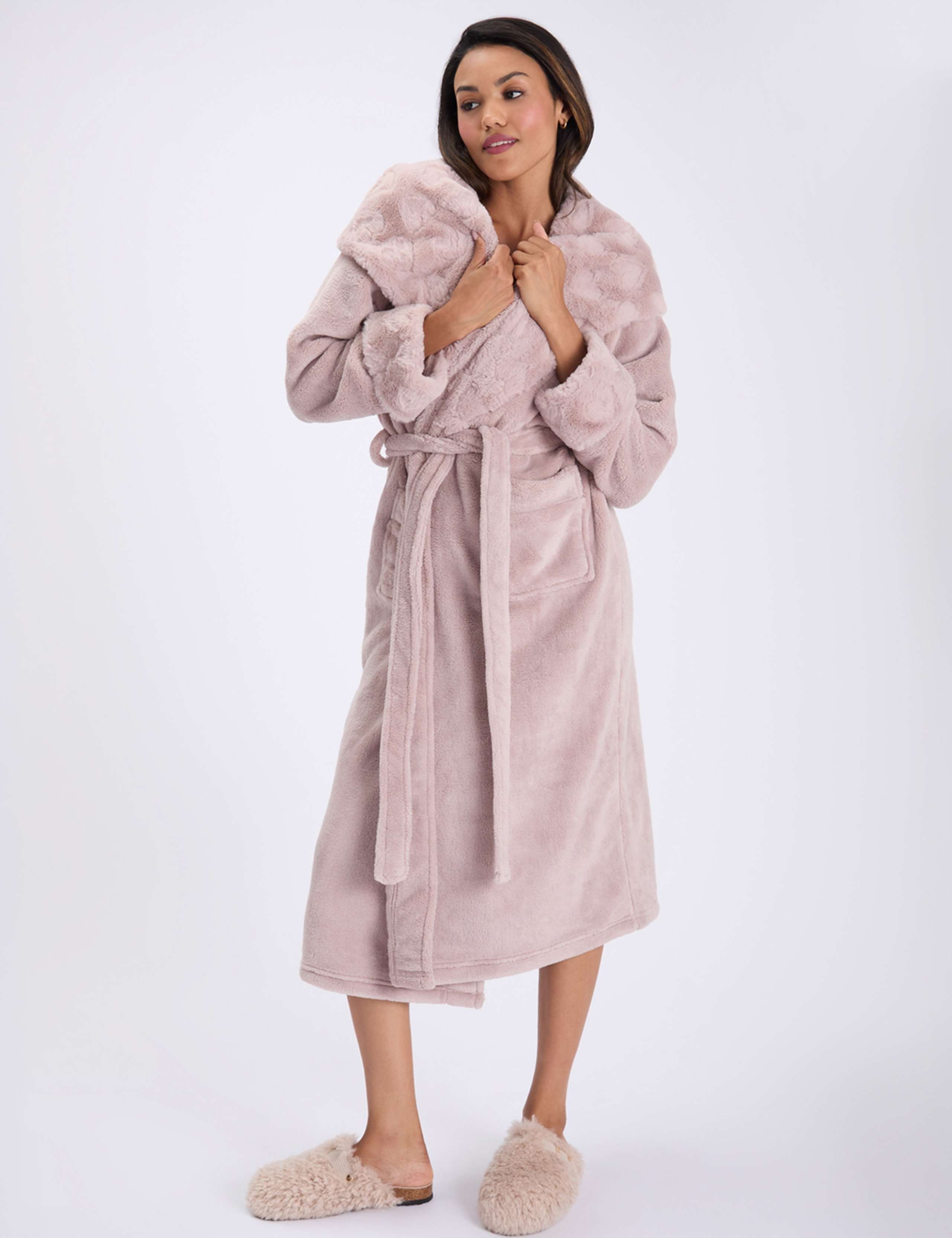 Faux Fur Heart Dressing Gown