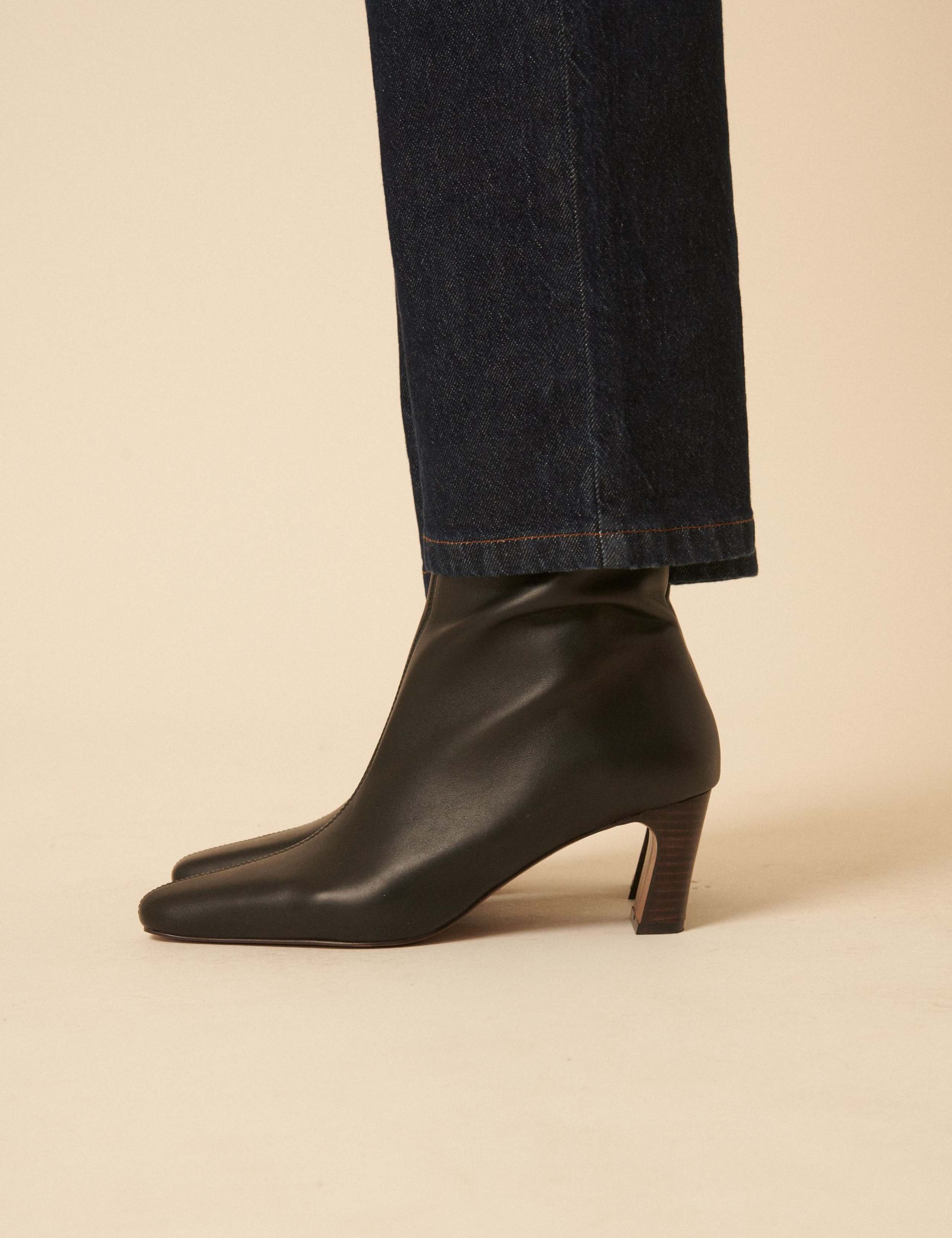 Suede Block Heel Pointed Ankle Boots