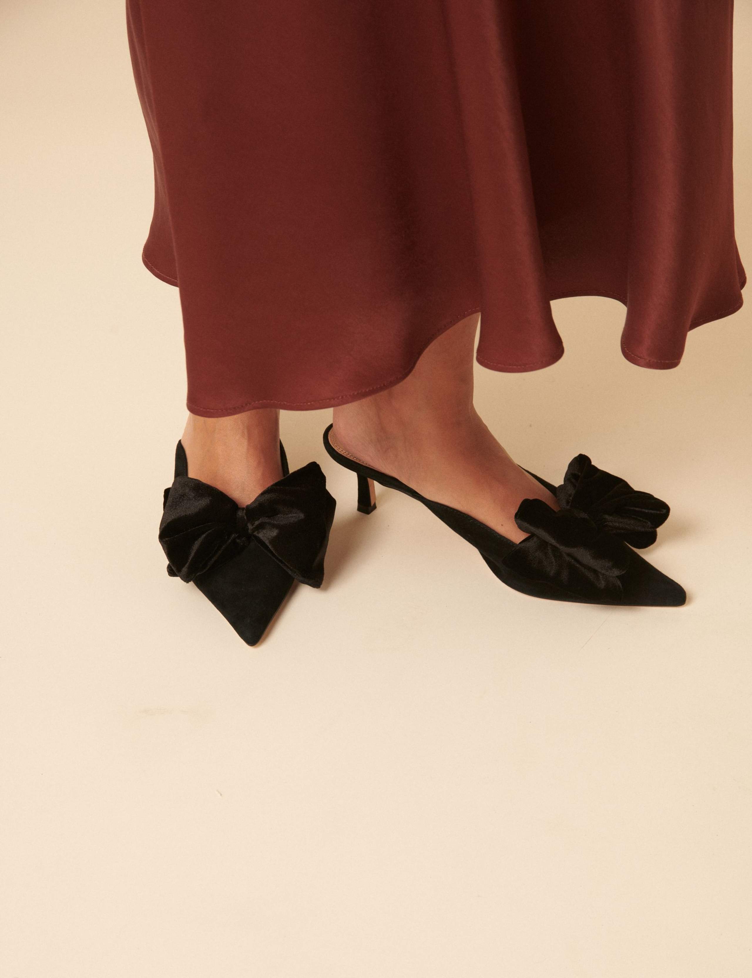 Leather Bow Kitten Heel Pointed Mules