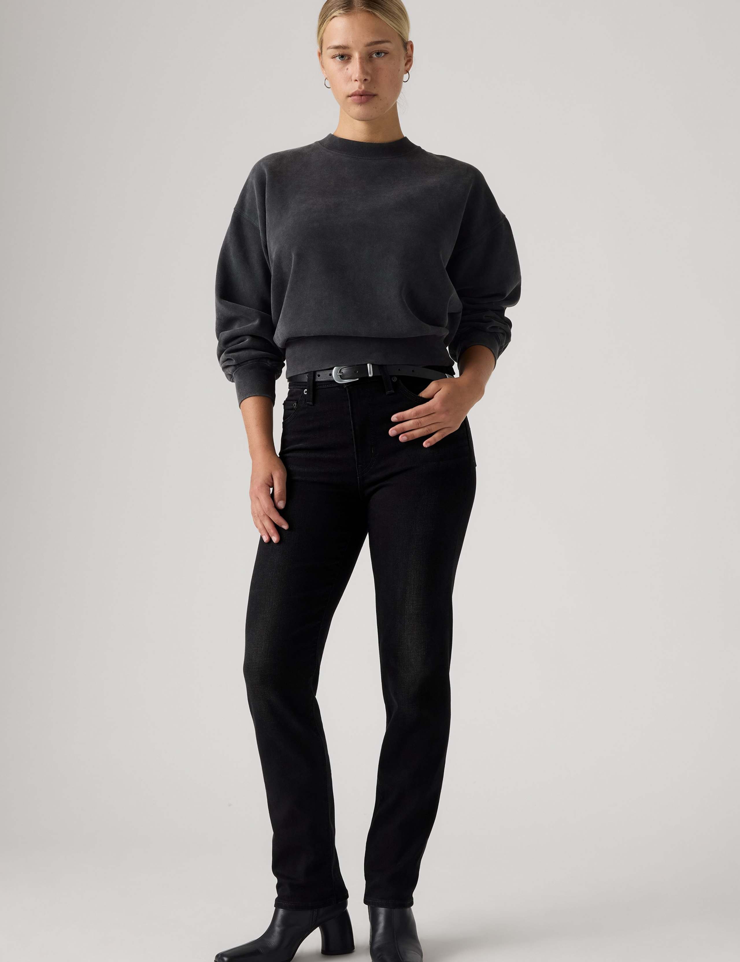 722 High Rise Slim Jeans