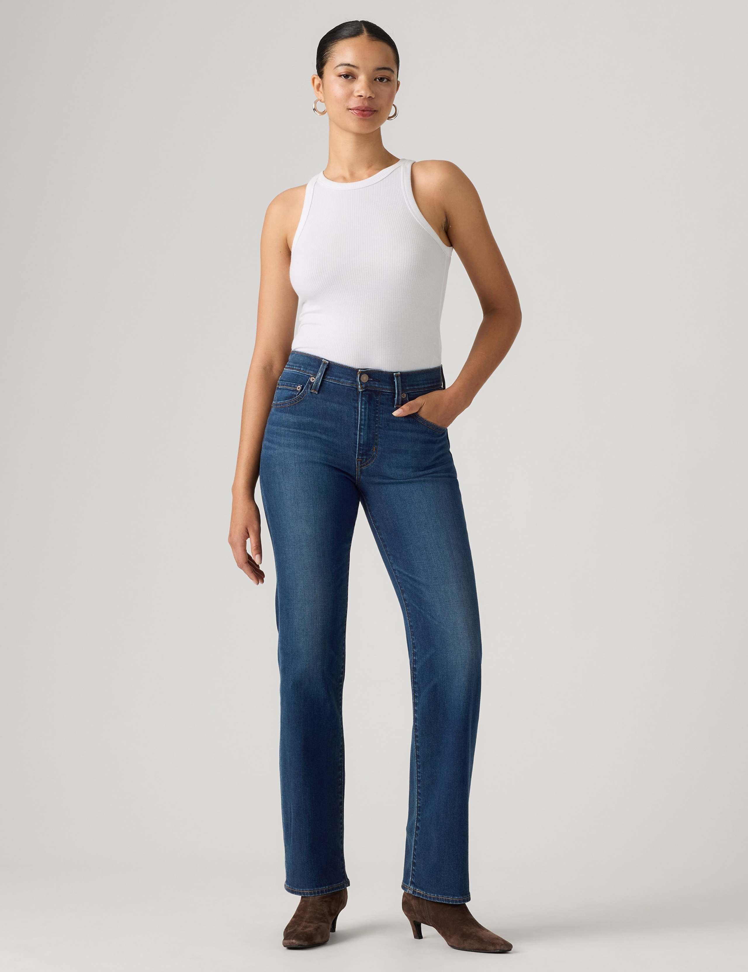 723 High Rise Straight Jeans
