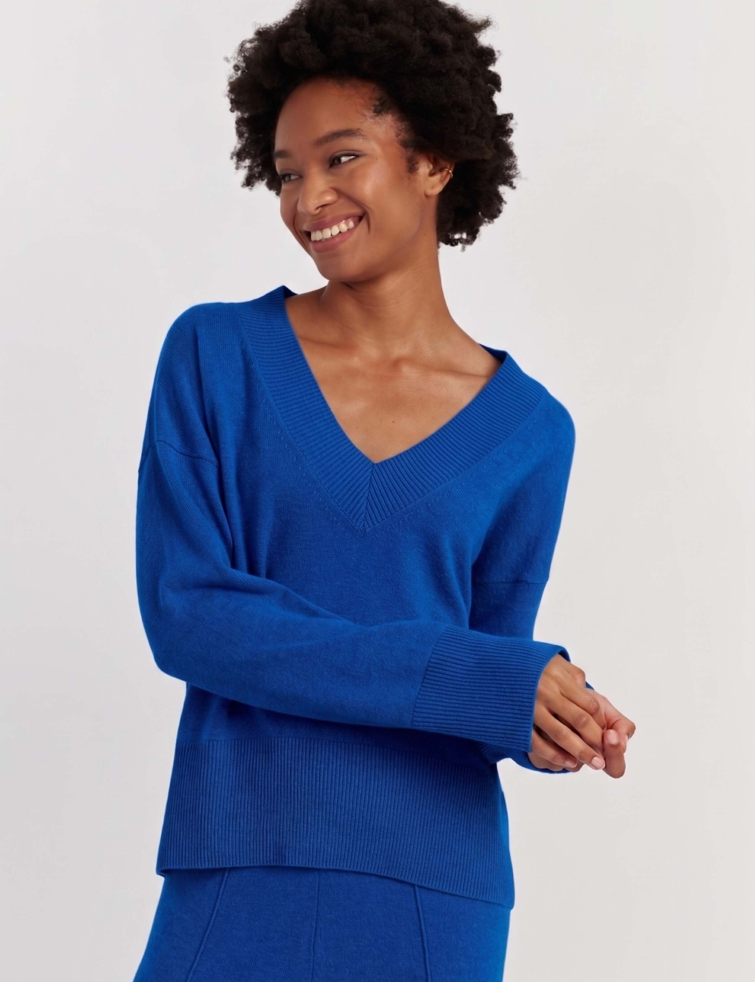 Wool Rich V-Neck Relaxed Jumper with Cashmere