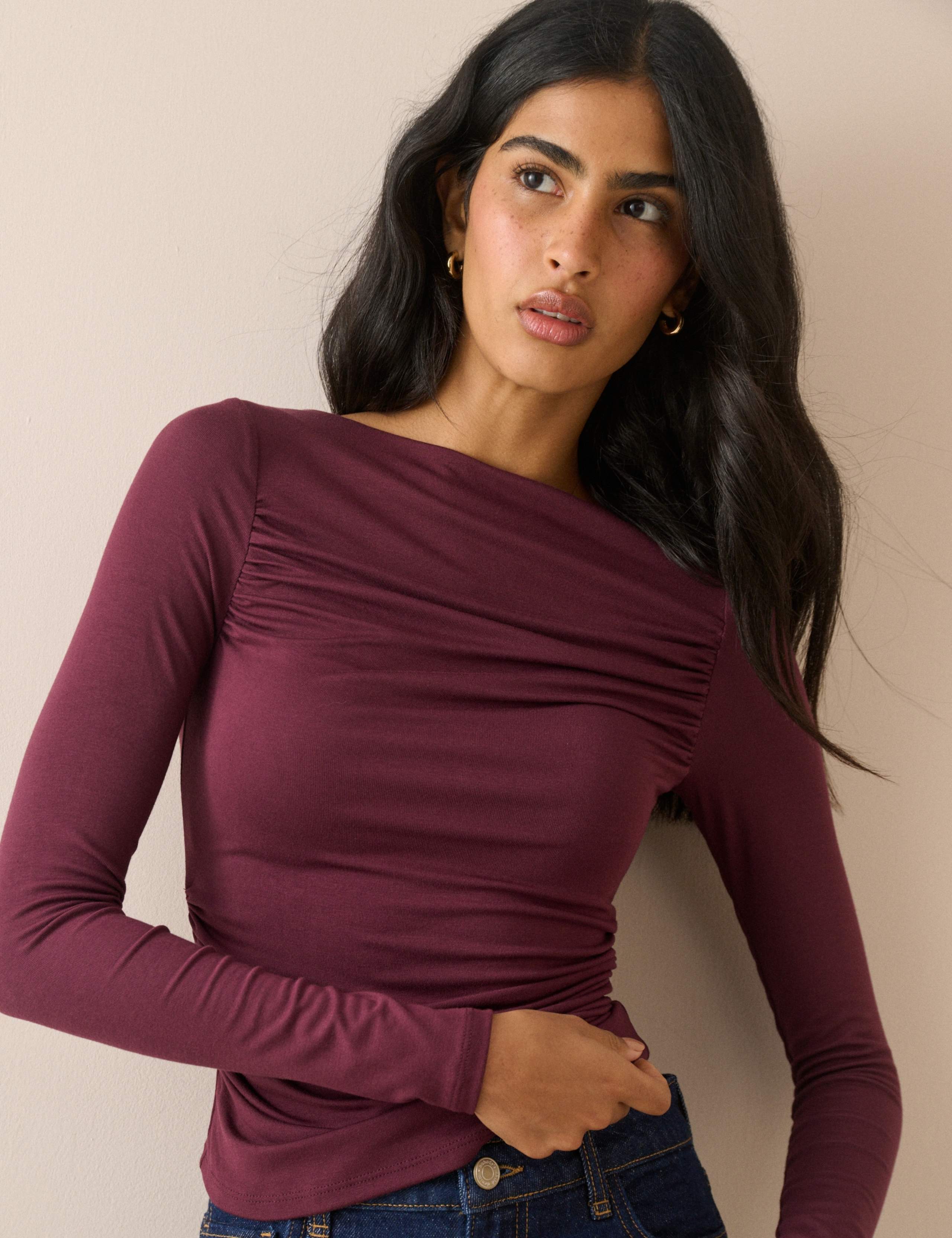 Ruched Side Long Sleeve Top