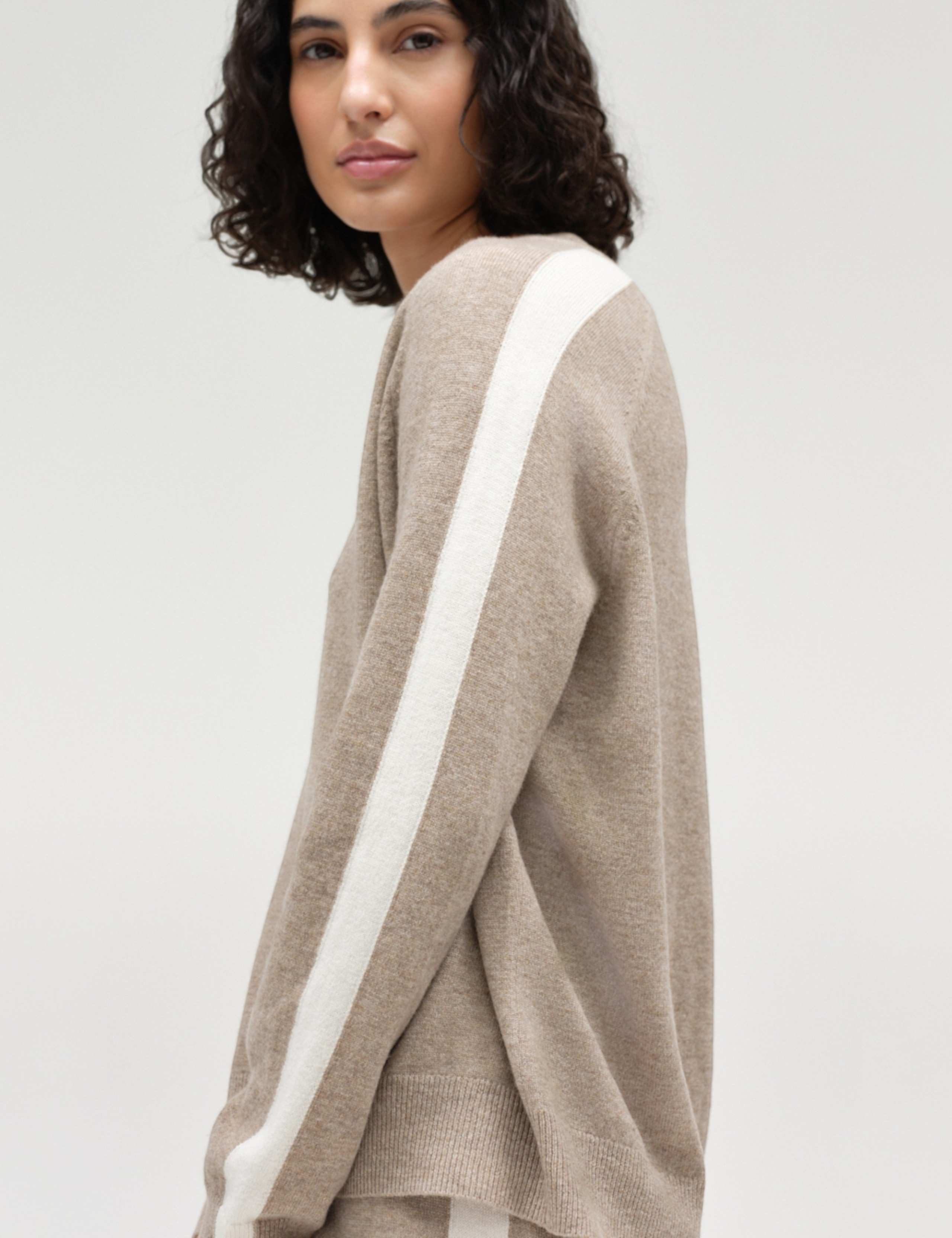 Wool Rich Jacquard V Neck Jumper with Cashmere