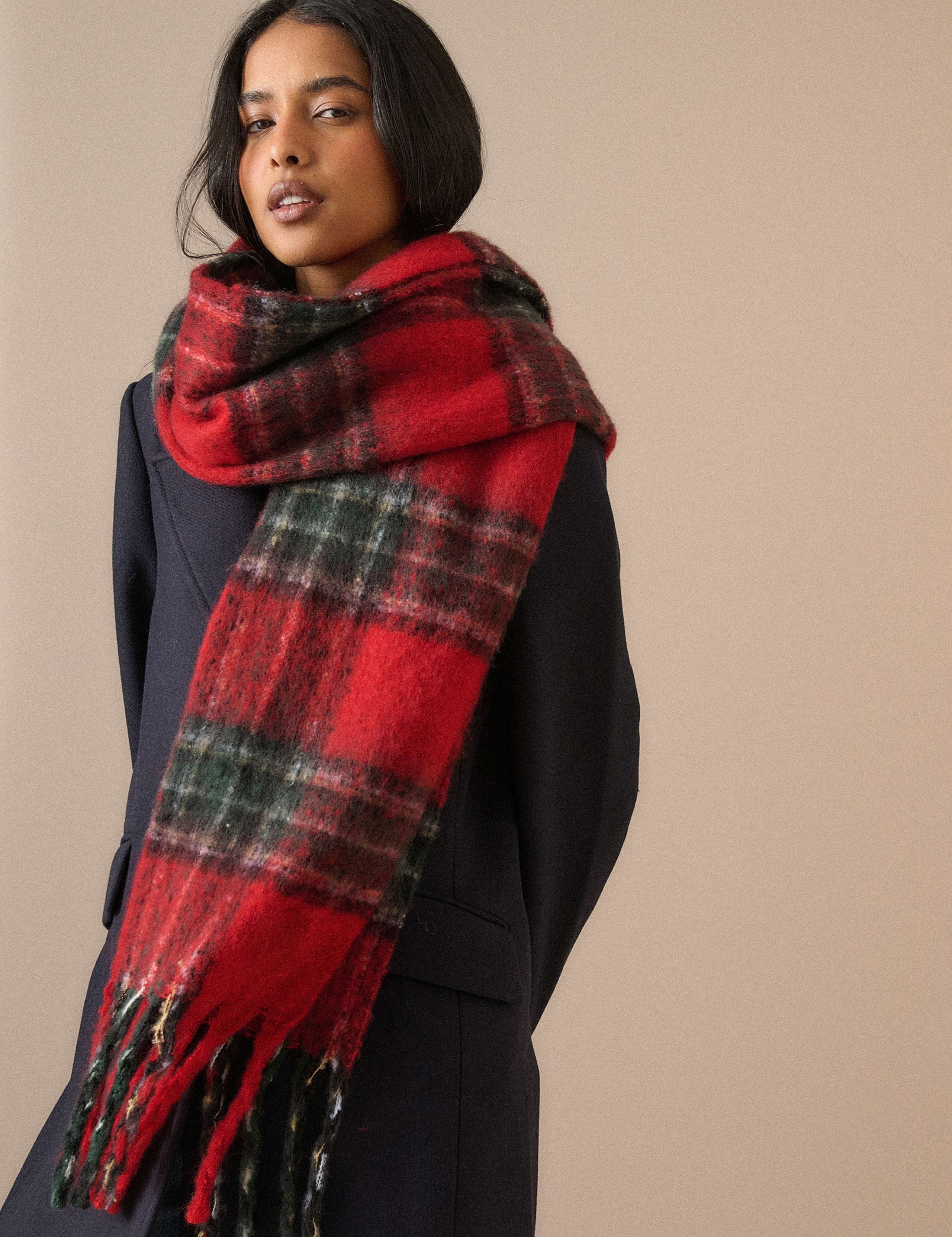 Checked Tassel Scarf