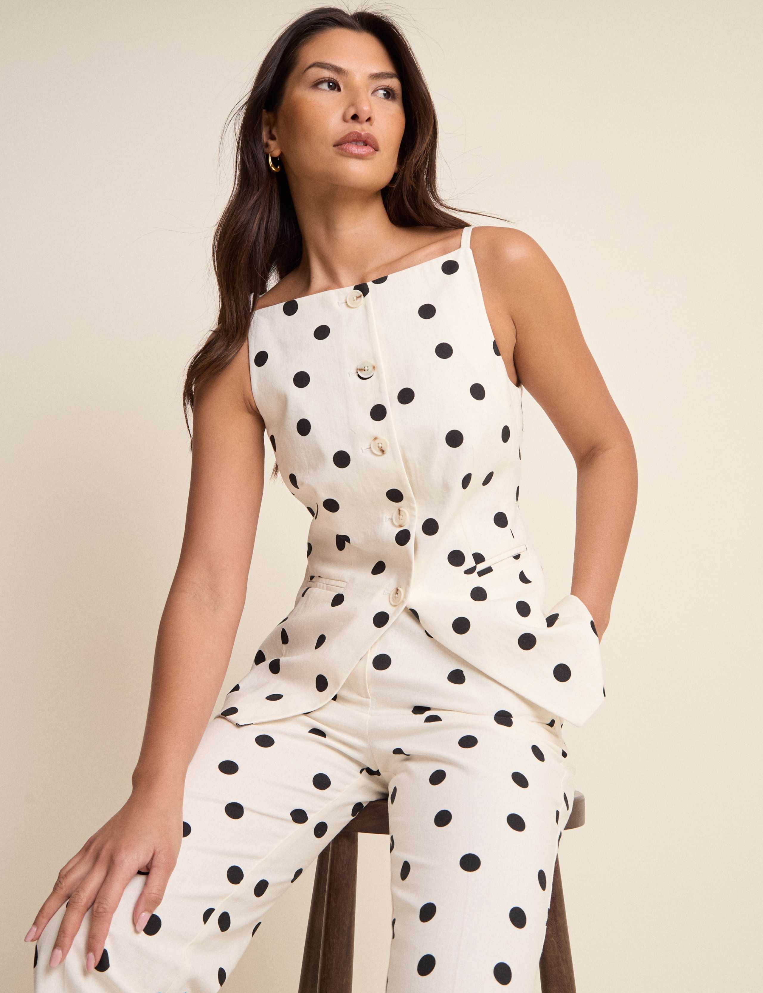 Linen Rich Polka Dot Fitted Waistcoat