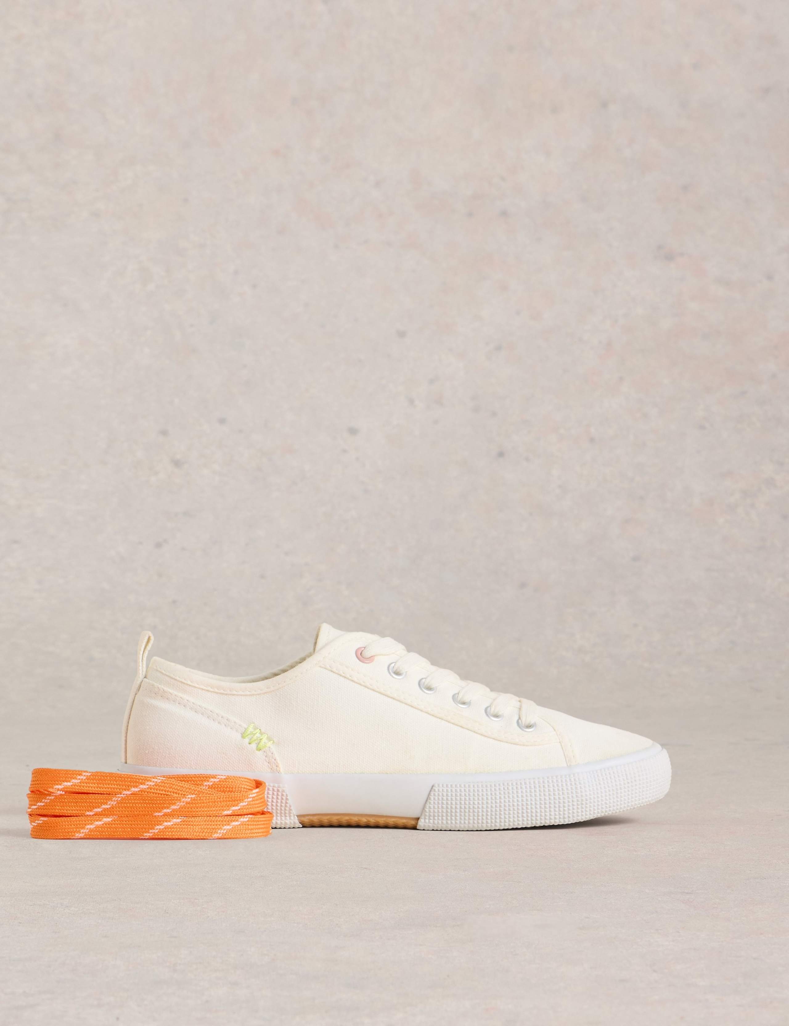 Canvas Trainers