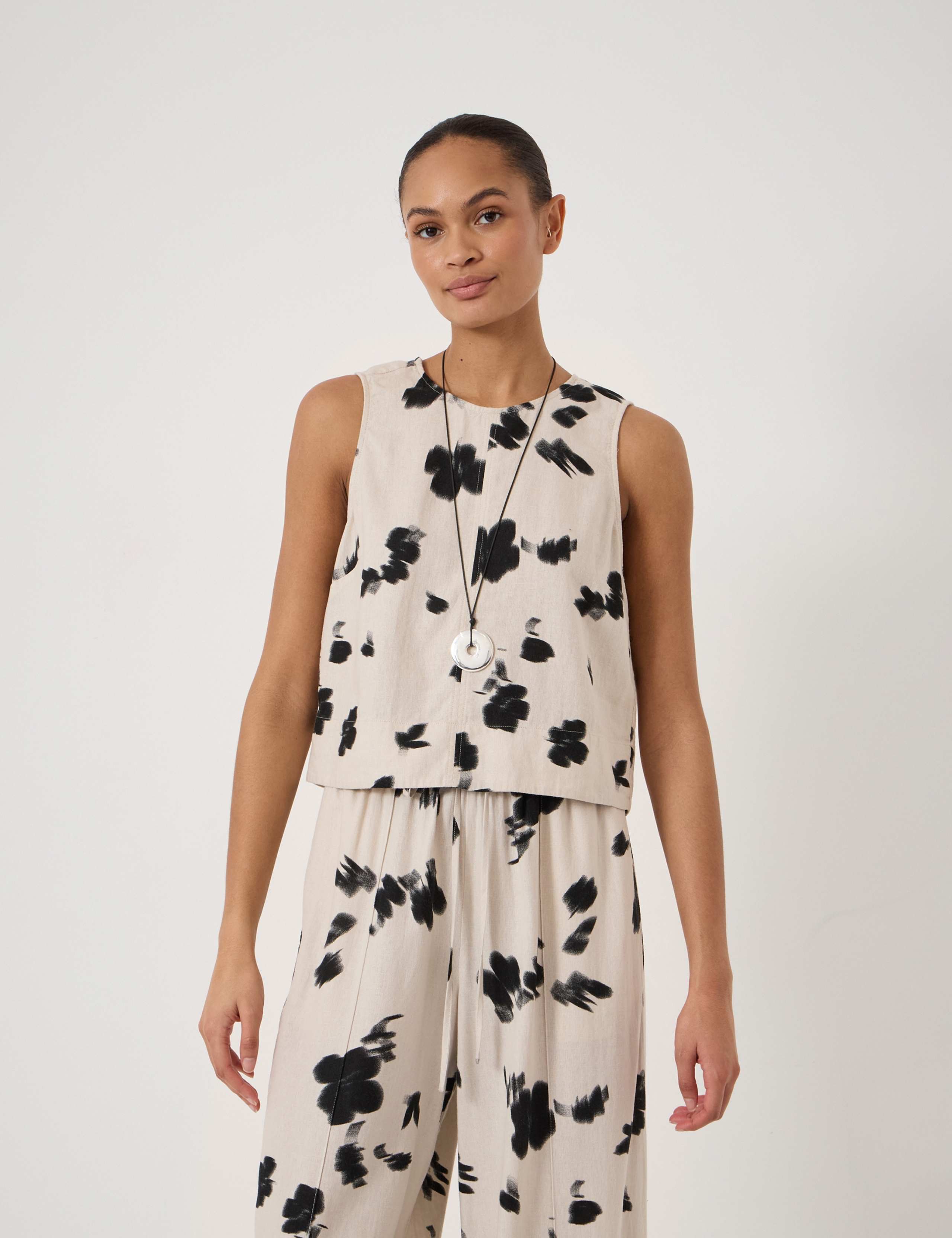 Linen Blend Printed Shell Top