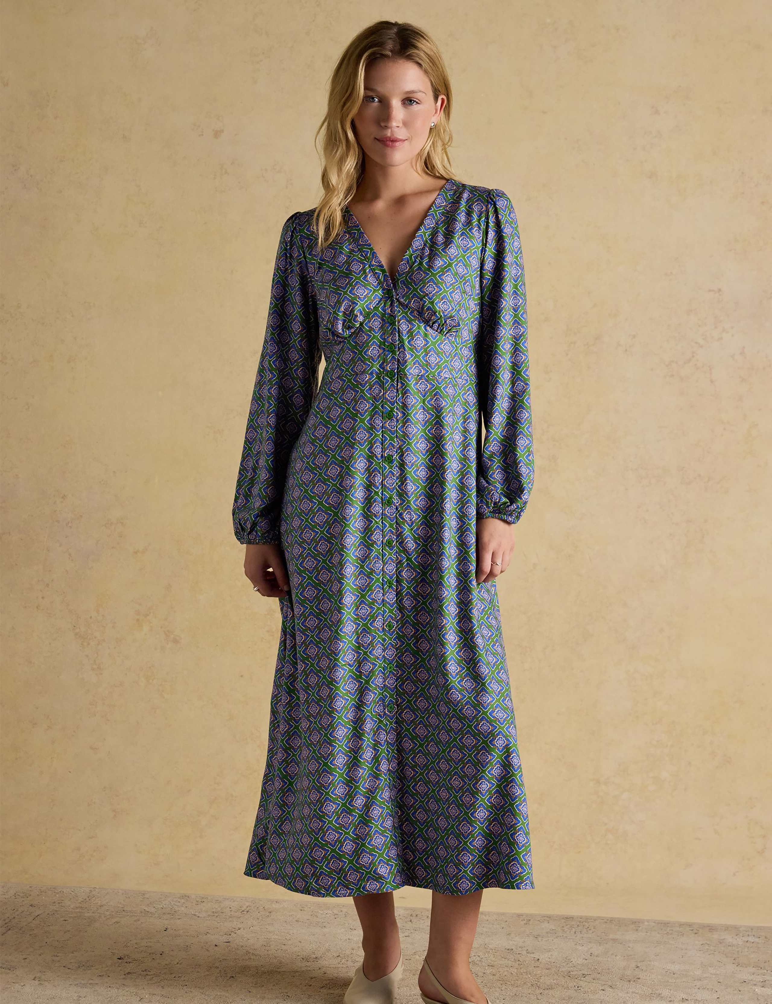 Printed V-Neck Midaxi Tea Dress