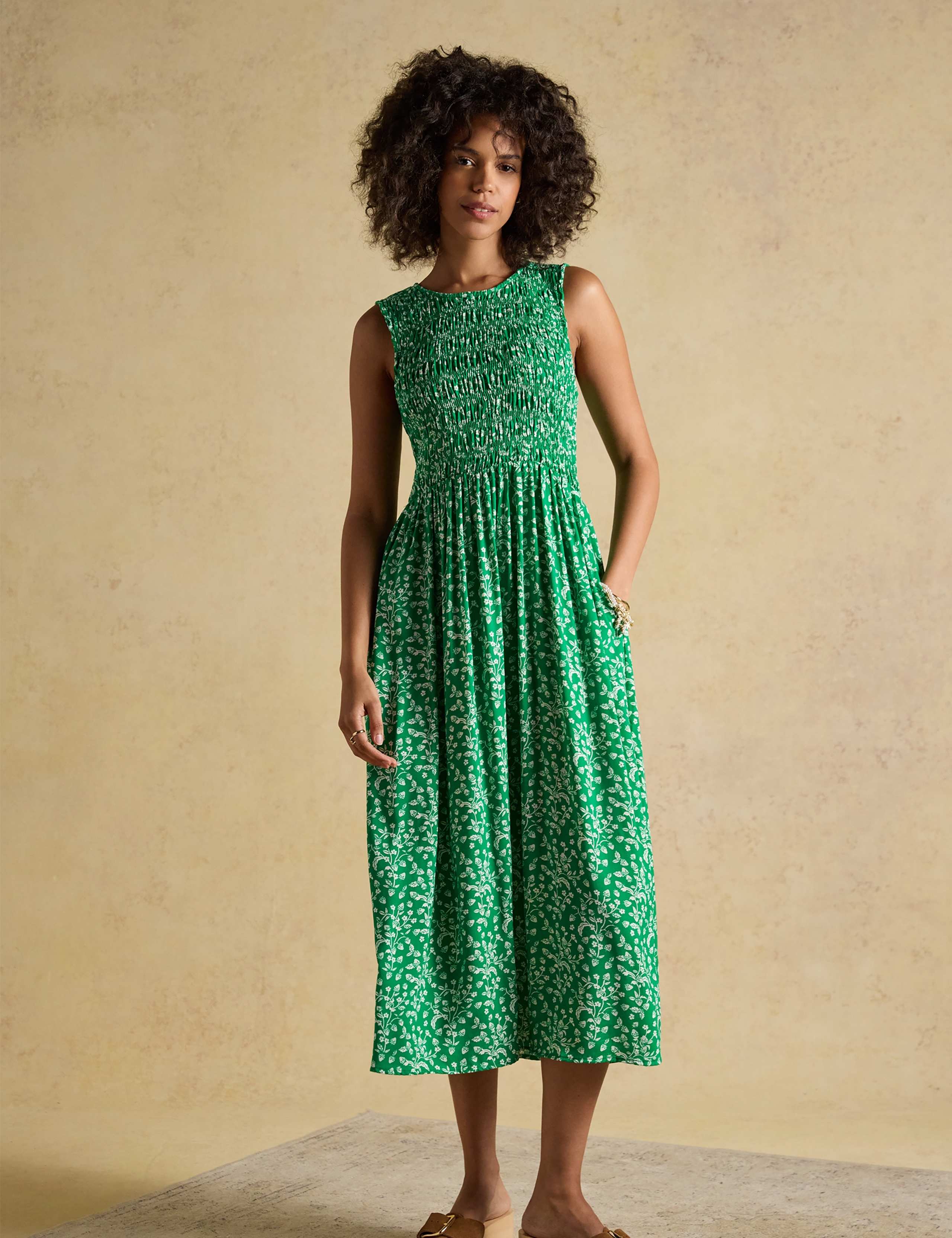 Printed Crew Neck Midi Shirred Dress