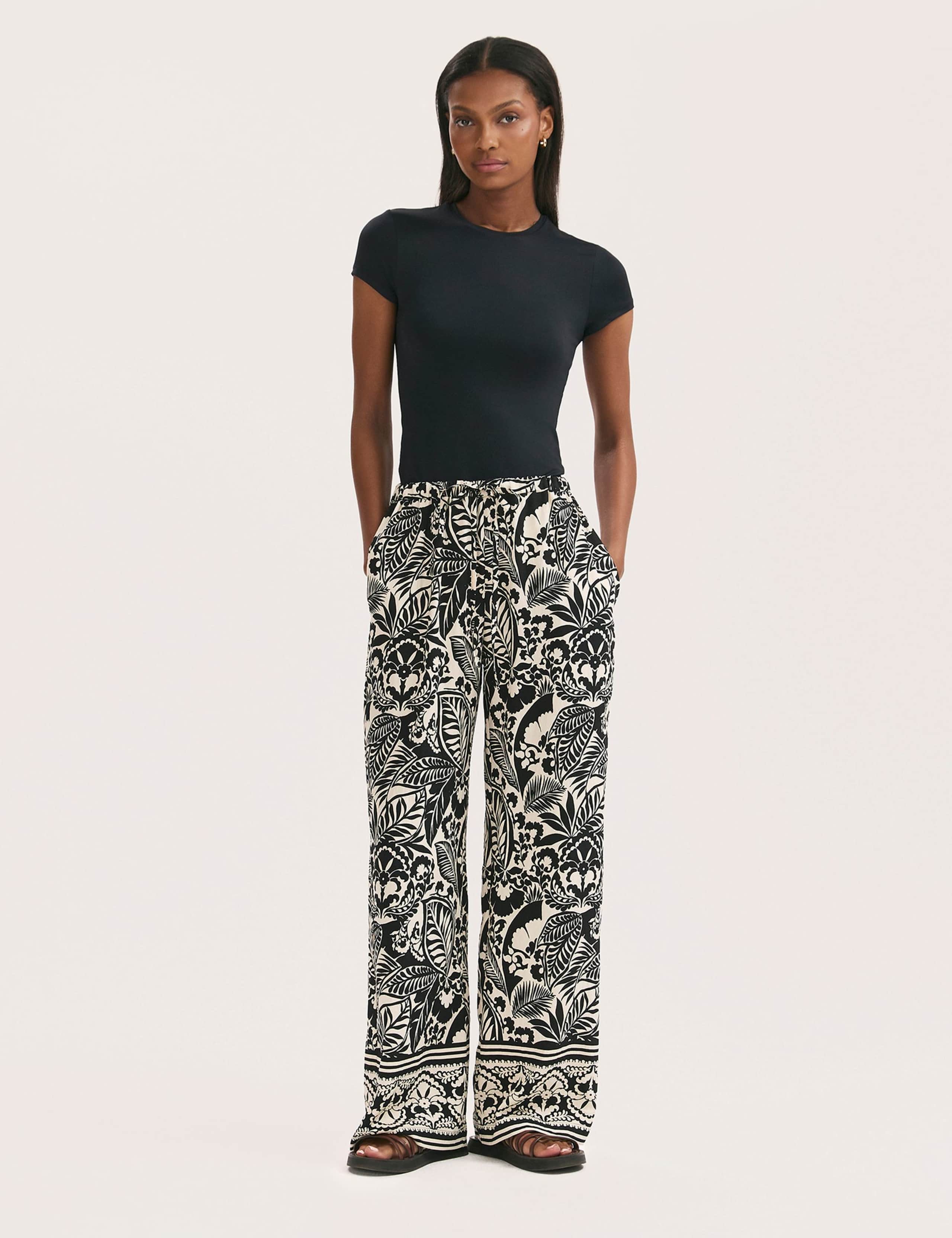 Printed Elasticated Waist Wide Leg Trousers
