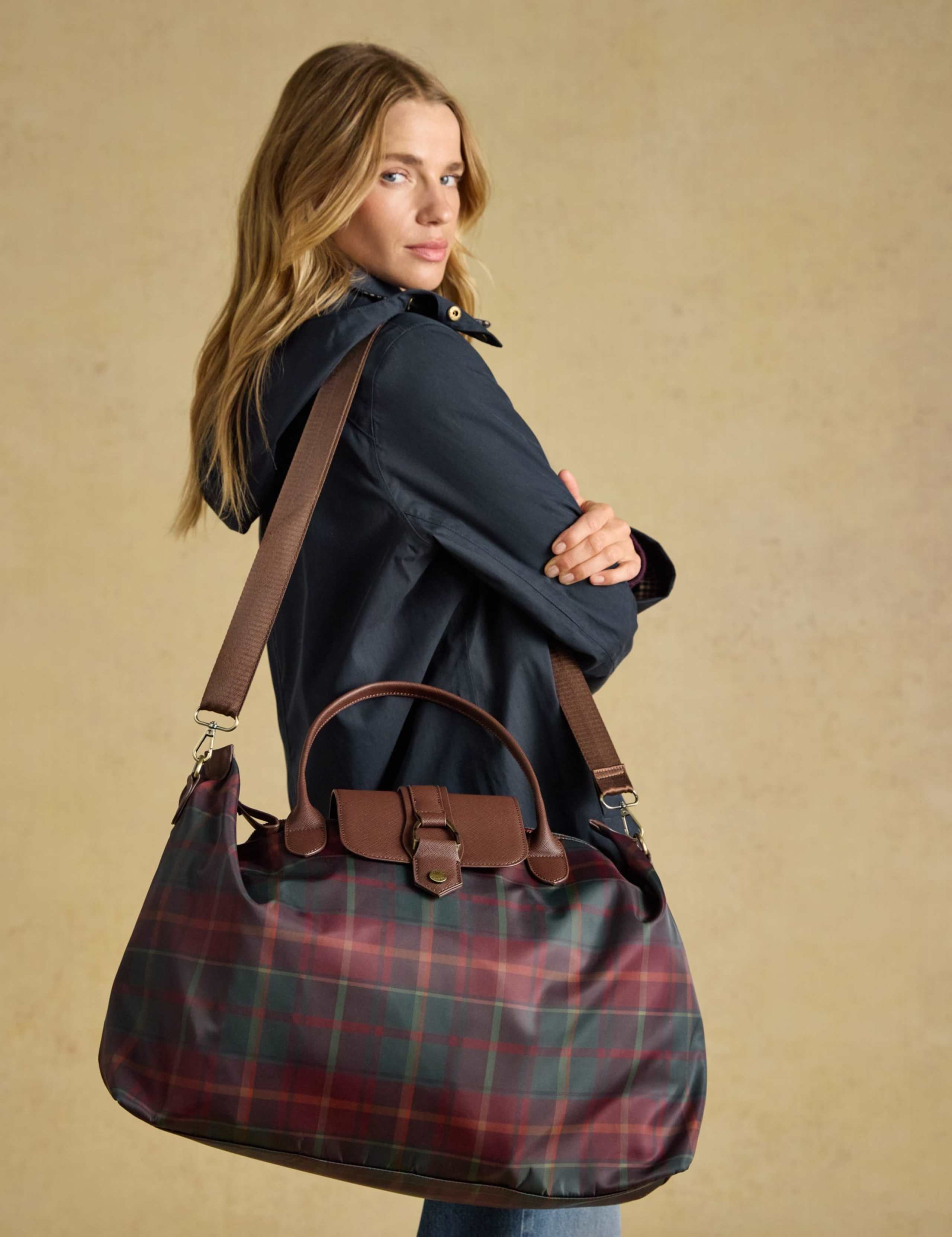 Zip Detail Weekend Bag
