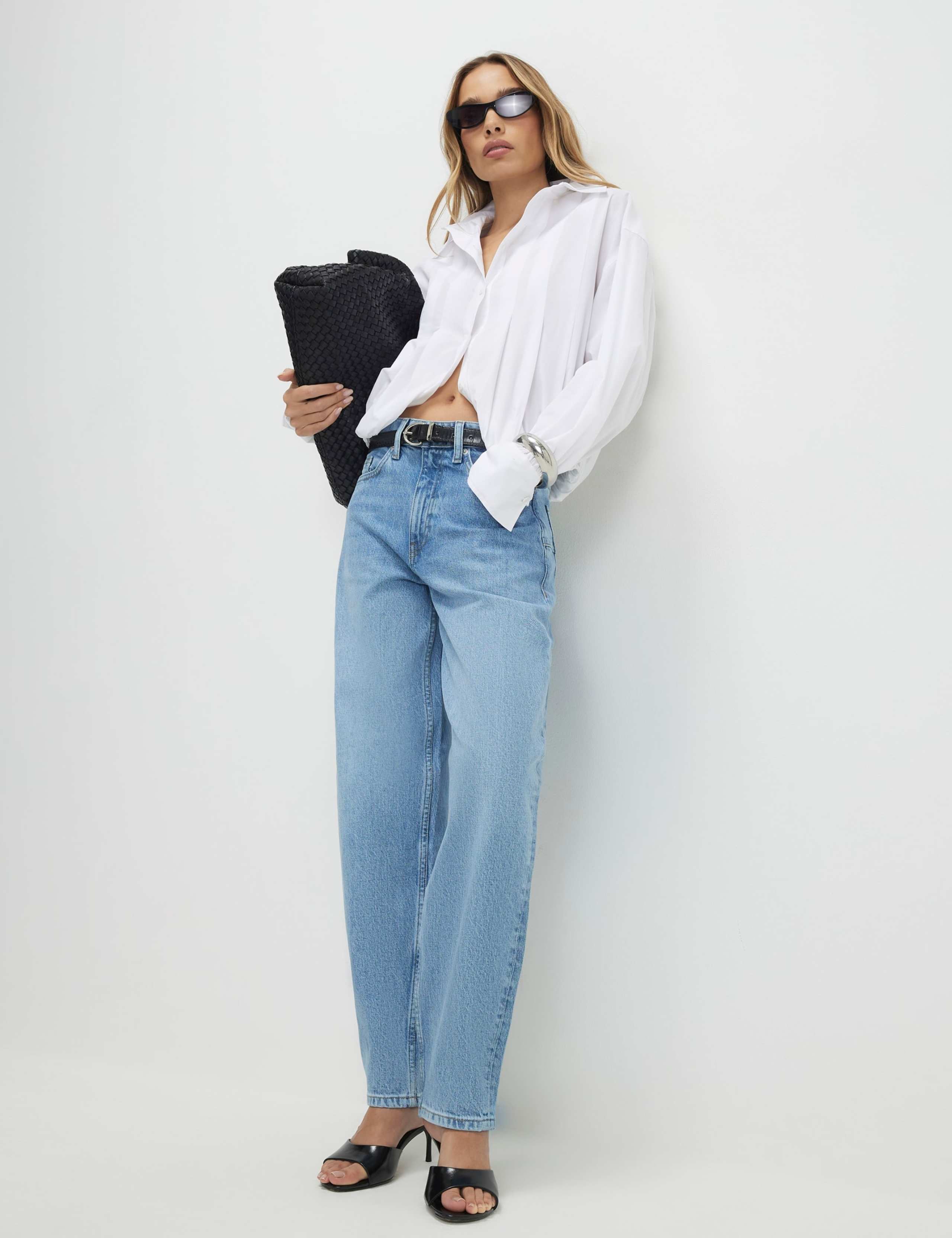 Mid Rise Barrel Leg Jeans