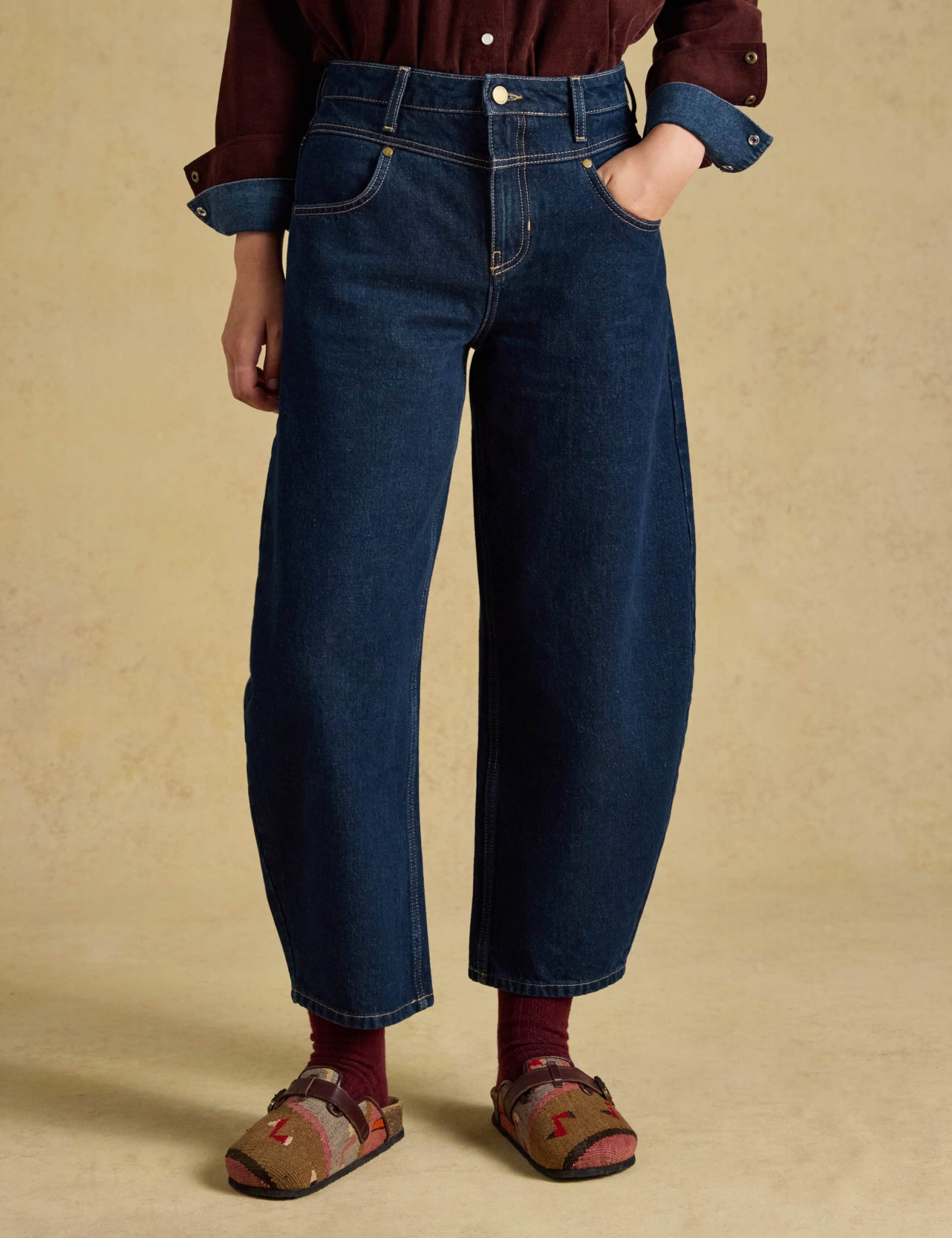 Western Mid Rise Barrel Jeans
