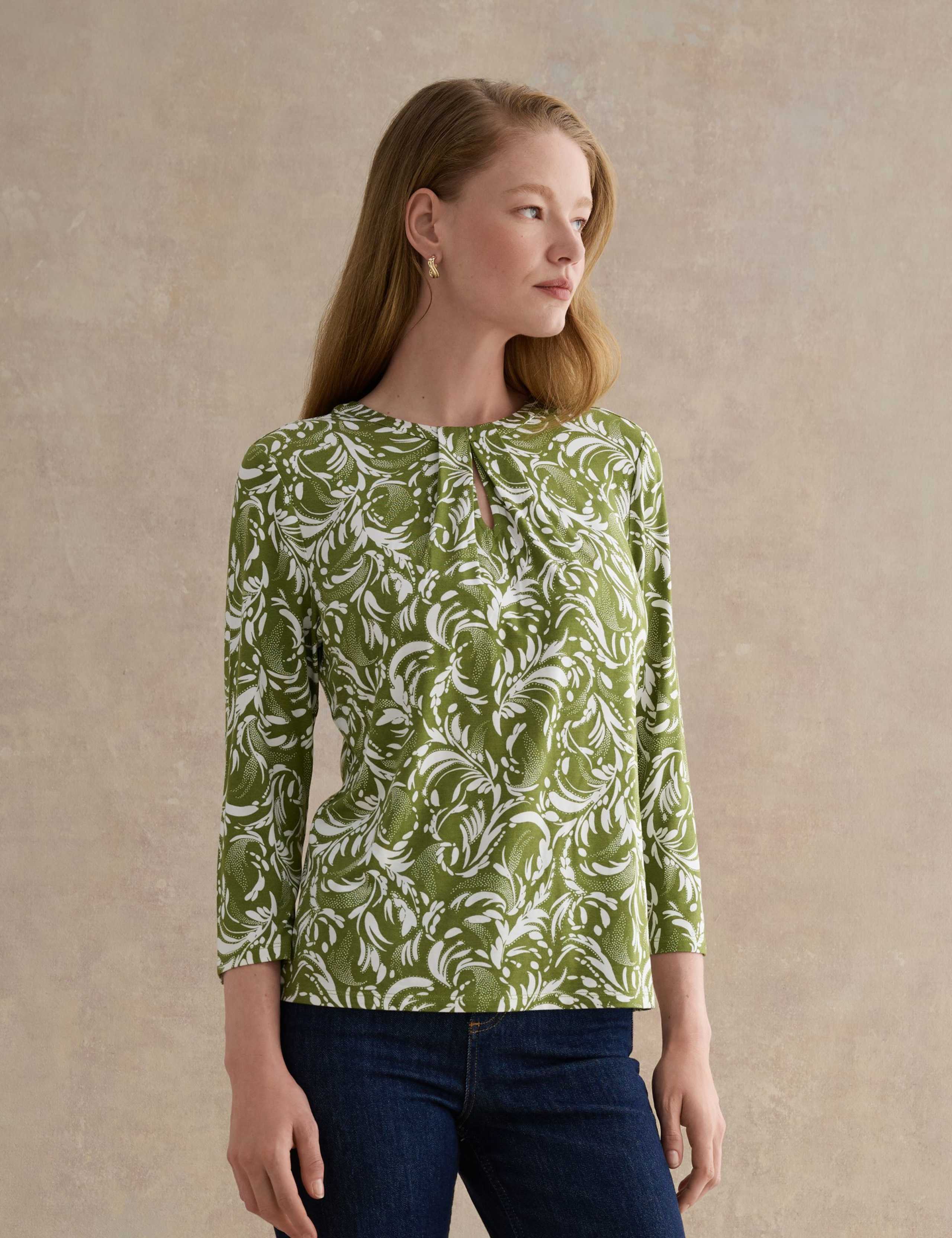 Floral Round Neck Keyhole Blouse