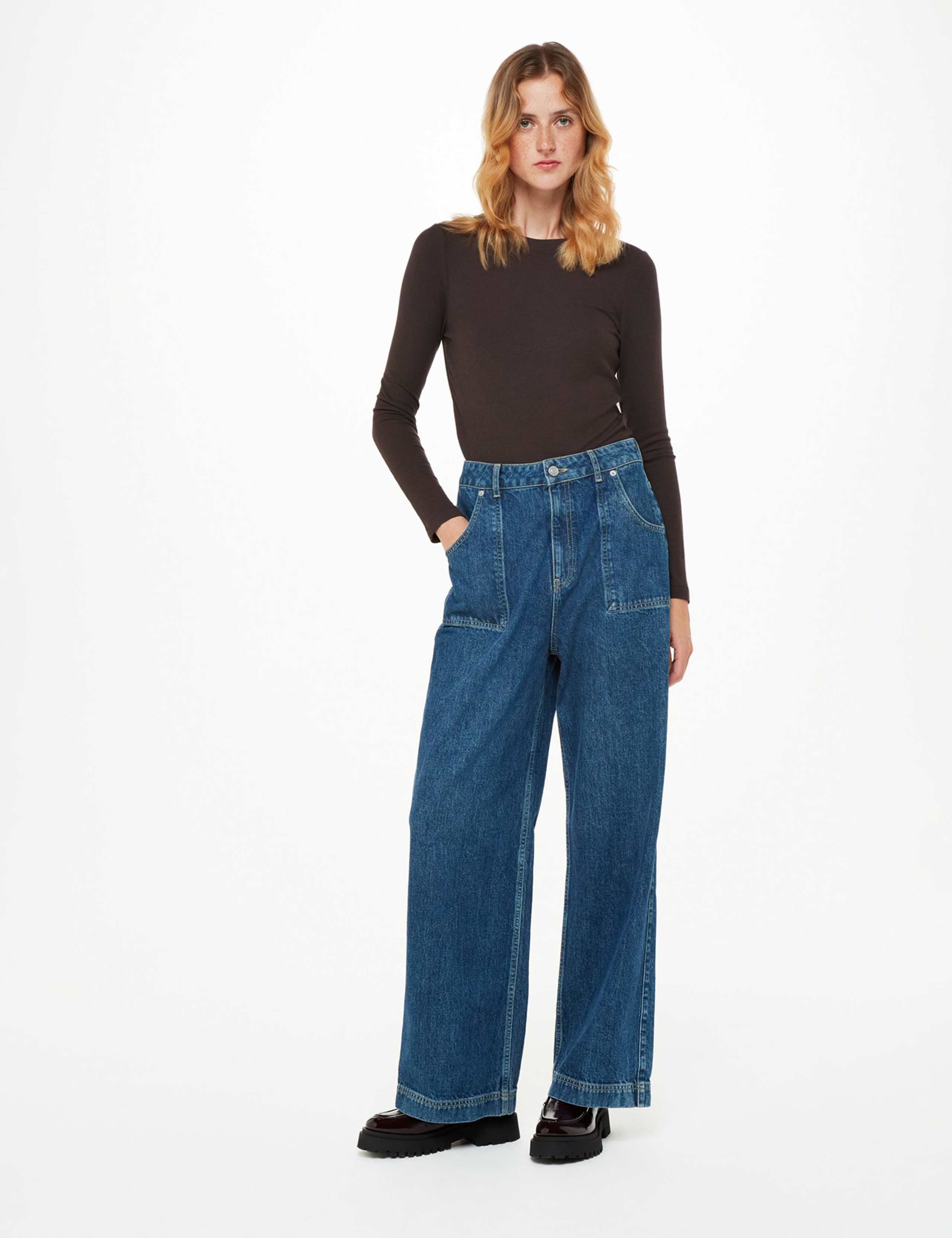 Ribbed Crew Neck Top