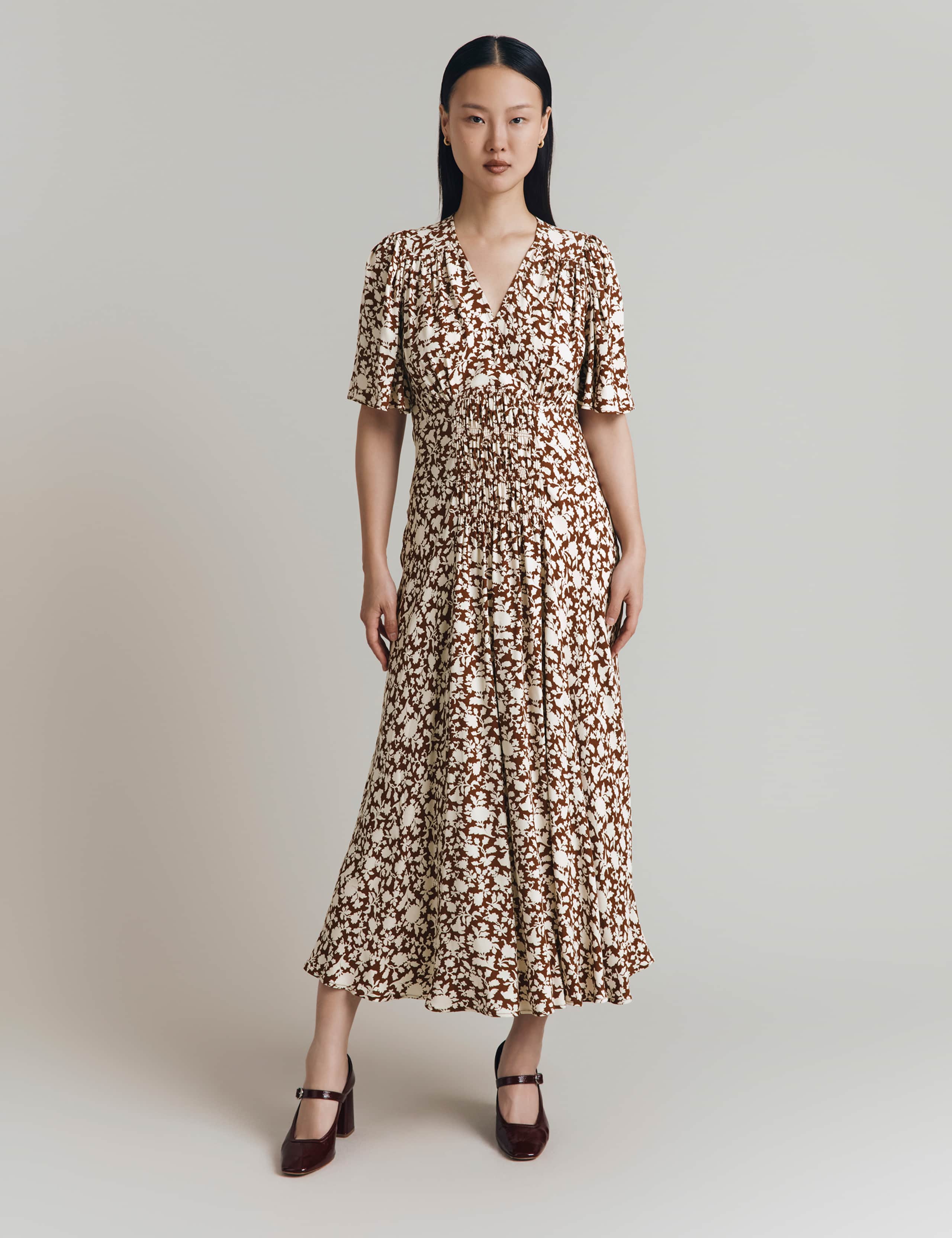 Crepe Floral V-Neck Shirred Midi Tea Dress