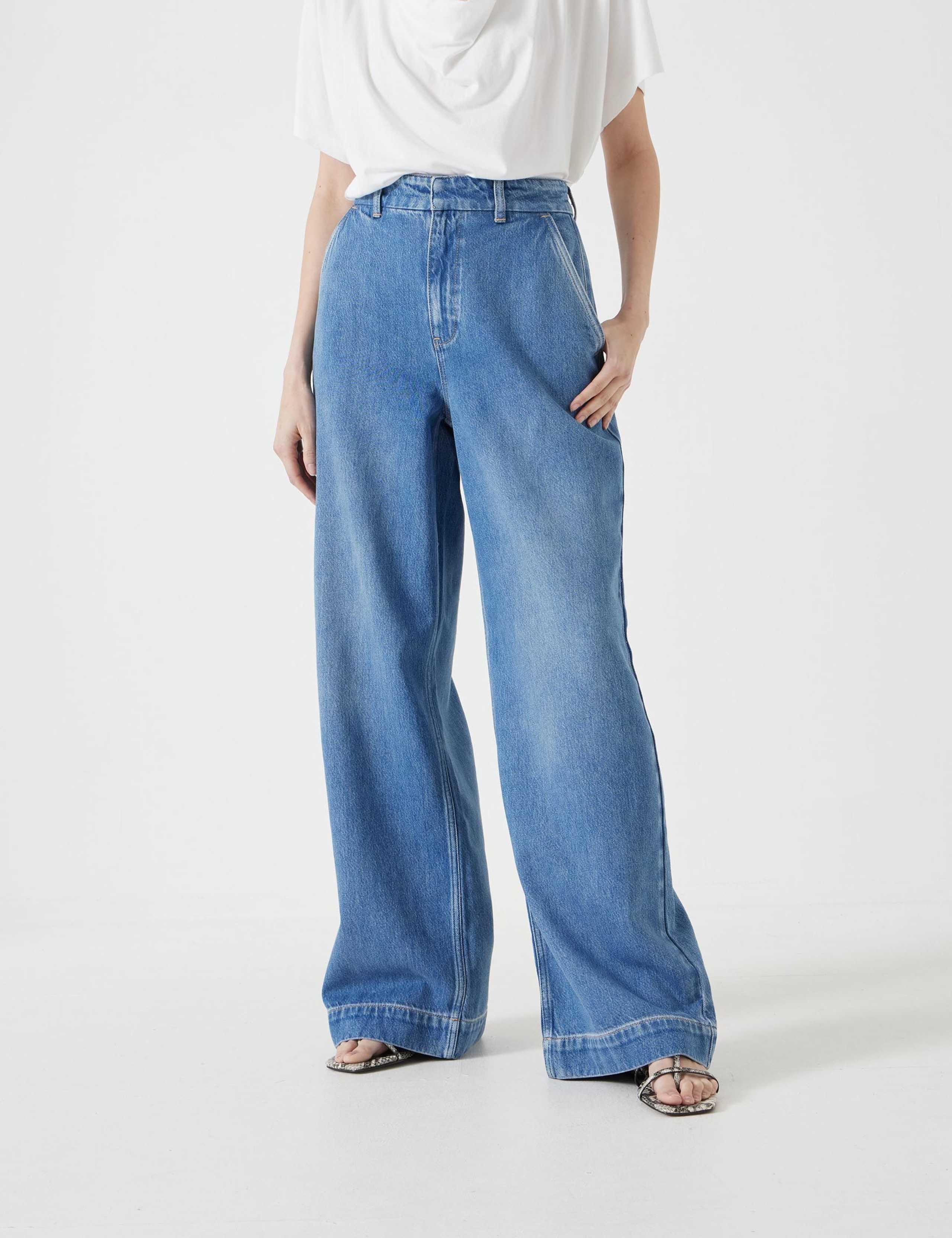 High Waisted Wide Leg Jeans