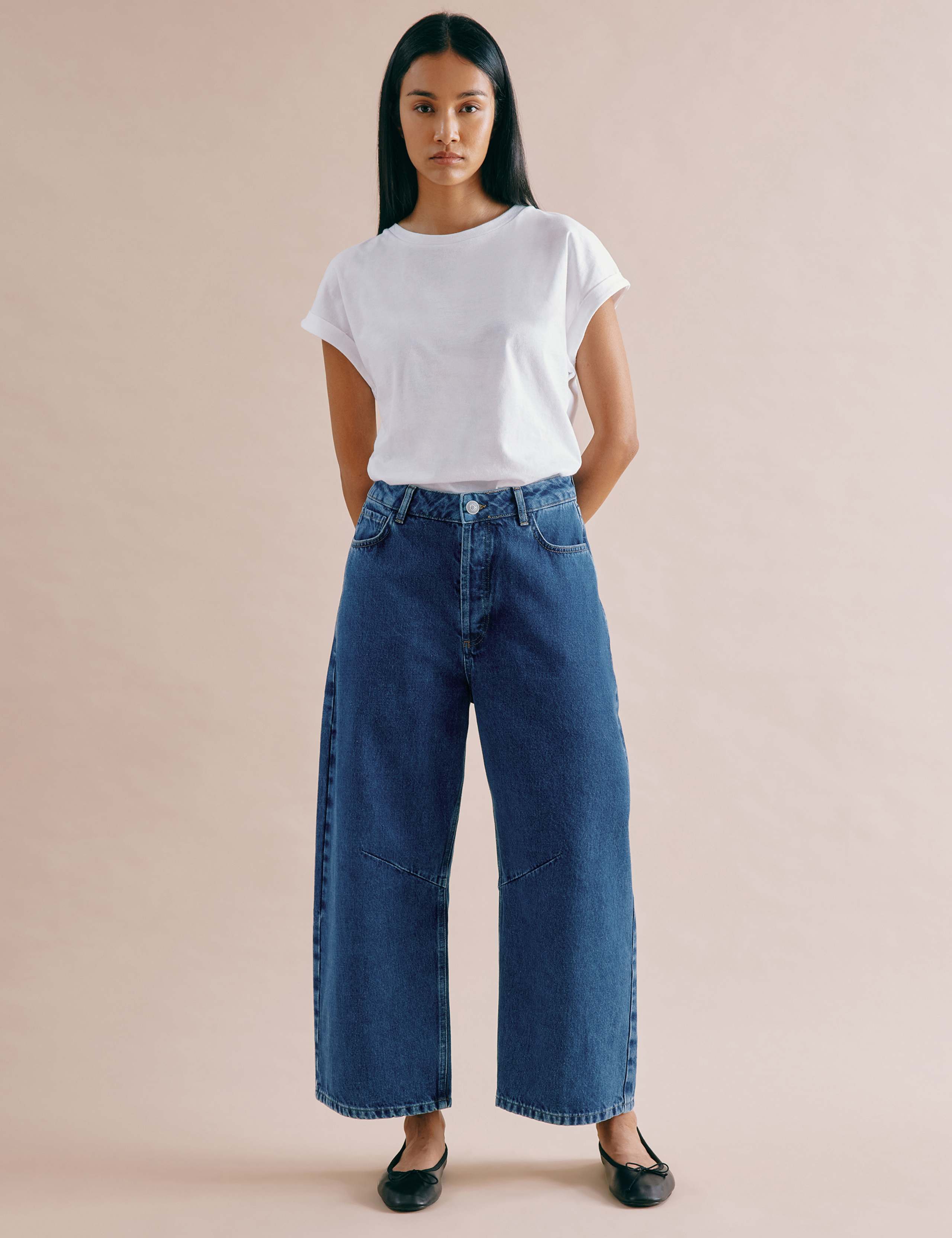 Mid Rise Barrel jeans