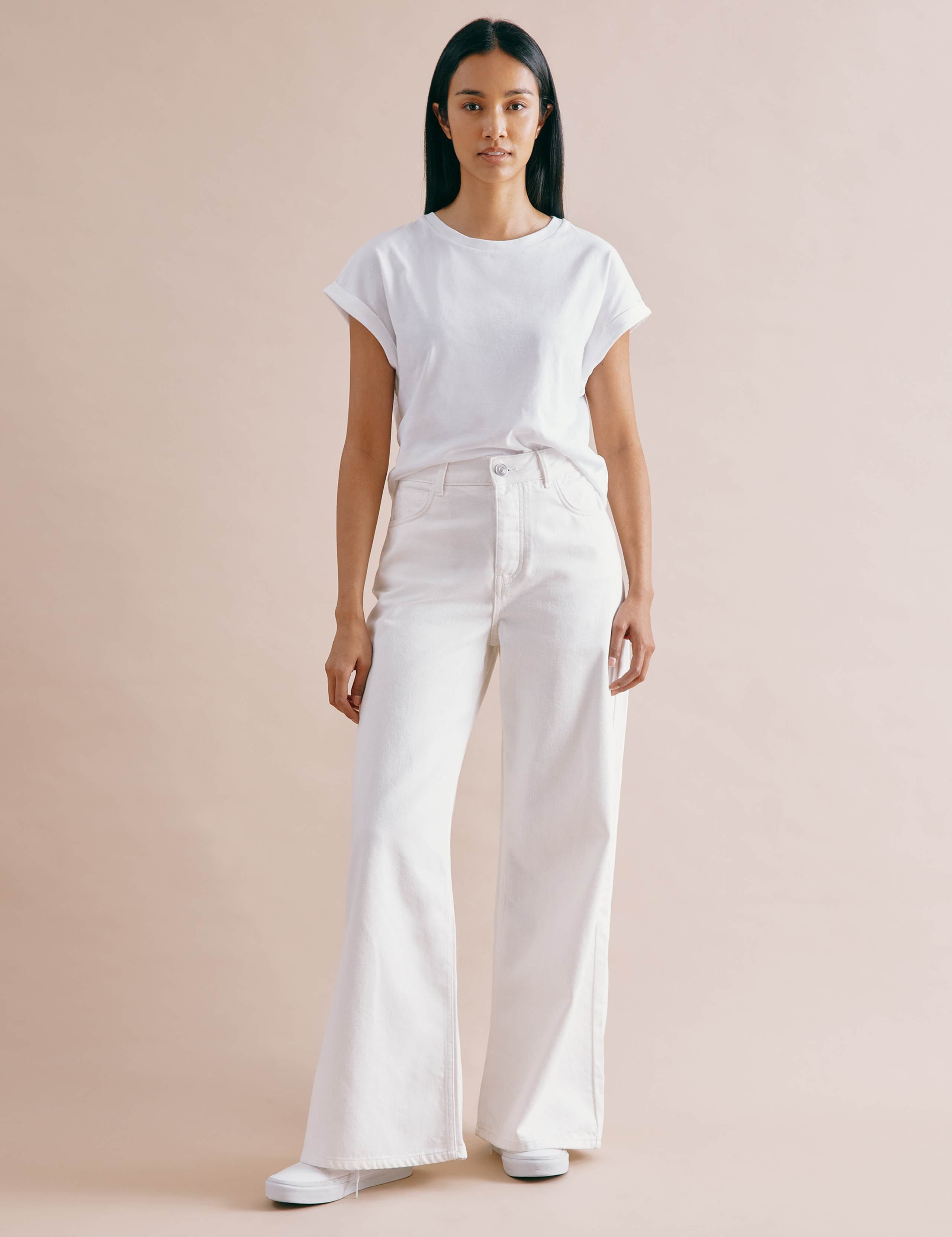 Mid Rise Wide Leg Jeans